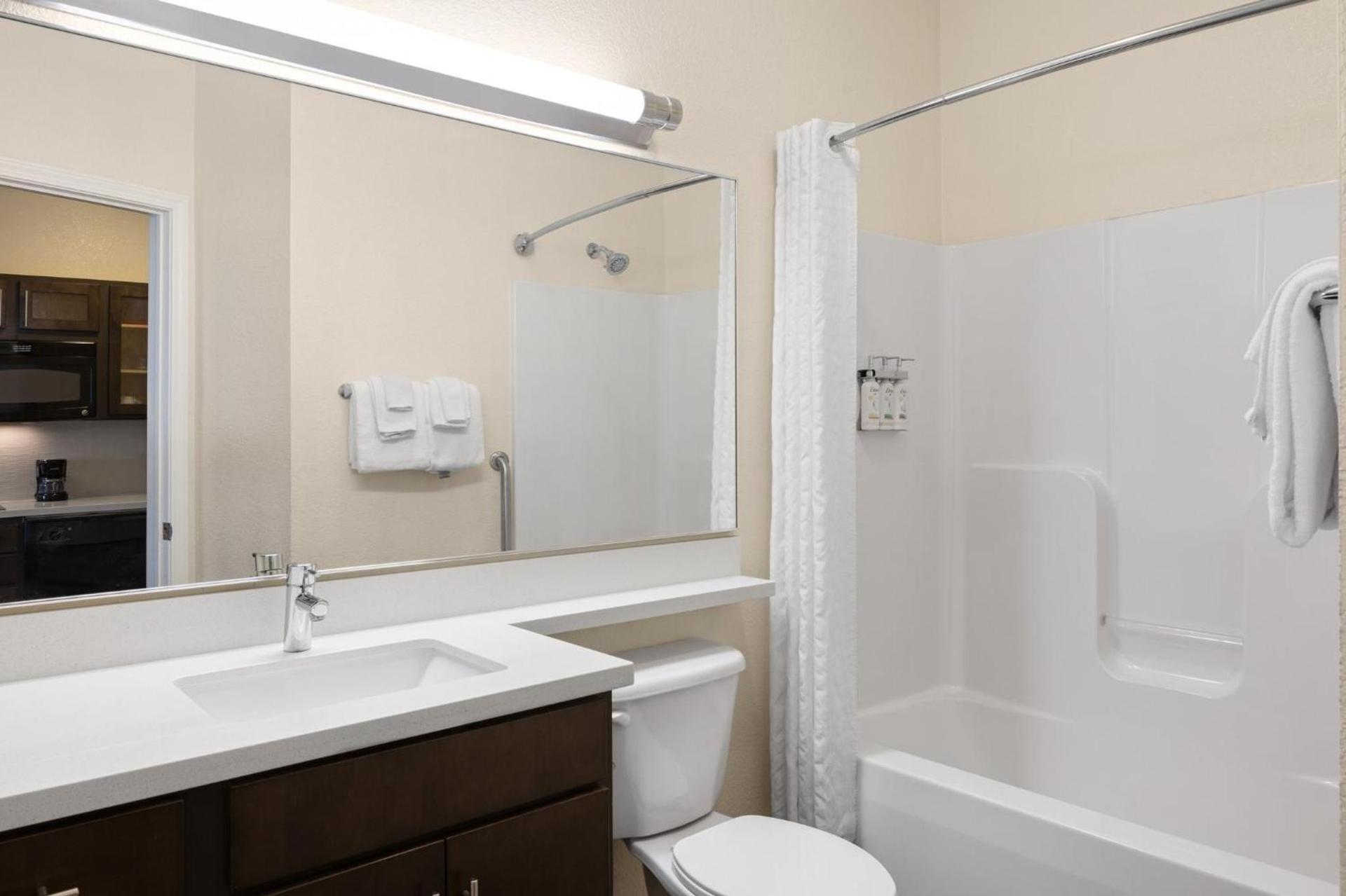 Candlewood Suites Bismarck photo 54