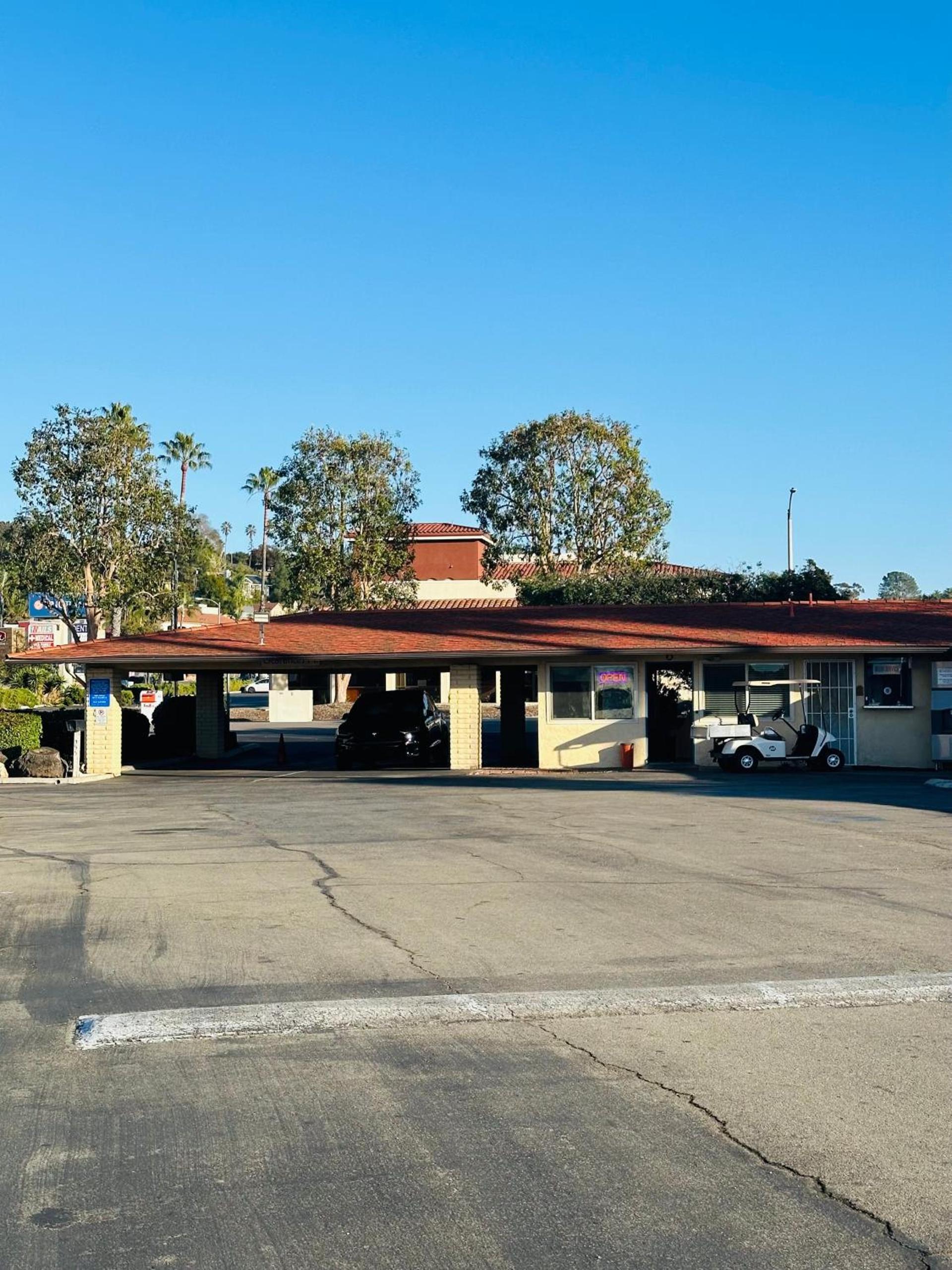 Franciscan Inn Motel photo 9