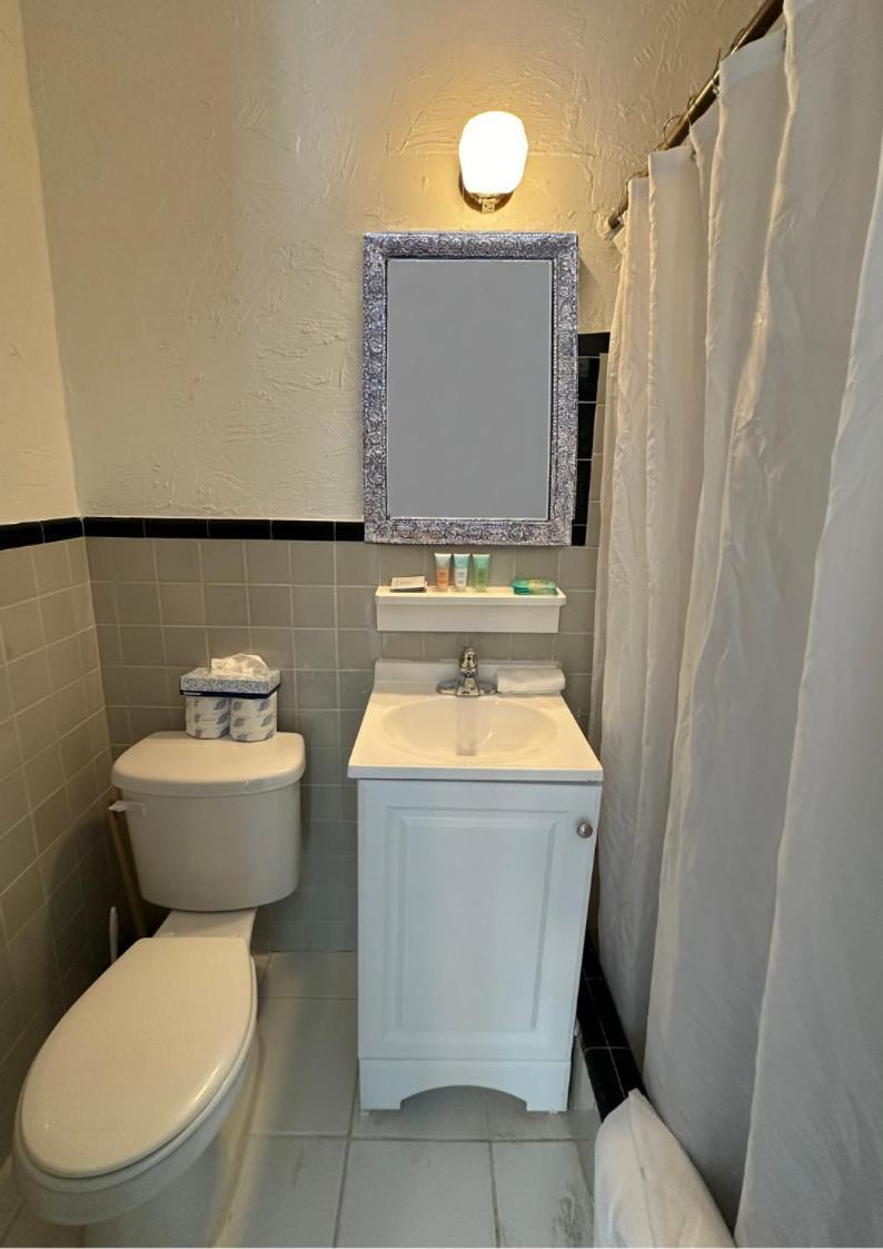 St Maurice Beach Inn photo 23