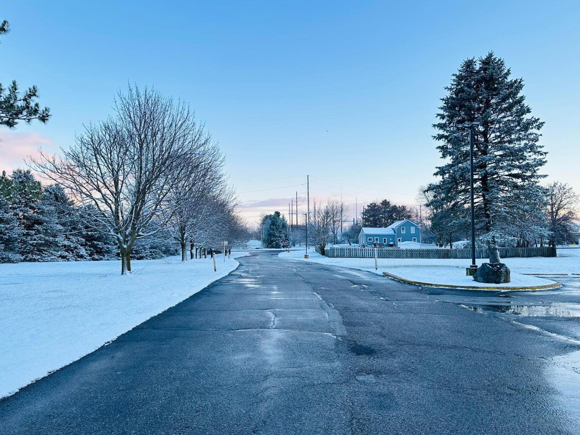 Super 8 by Wyndham Imlay City photo 24