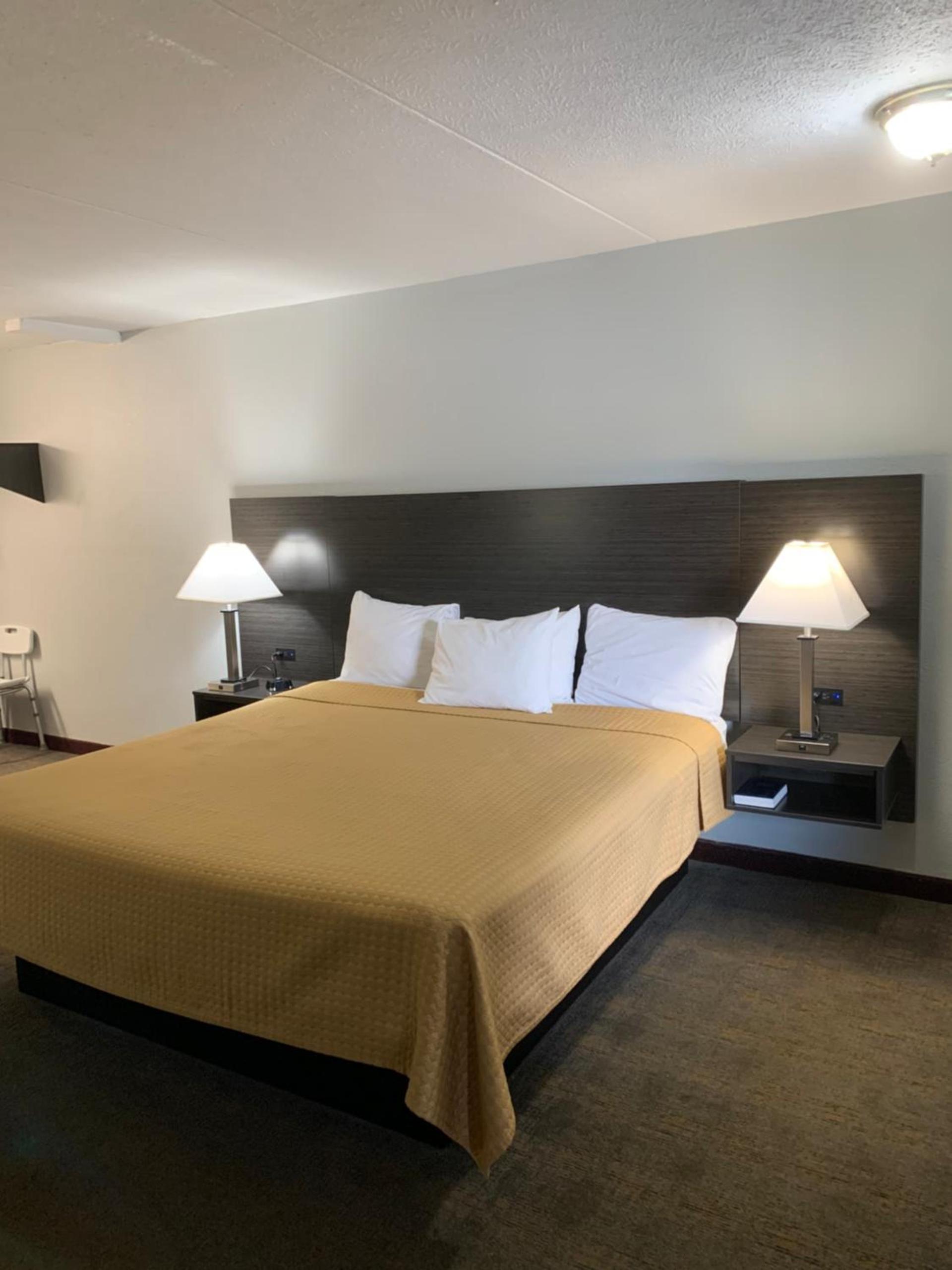 Pigeon Forge Parkway Inn photo 51