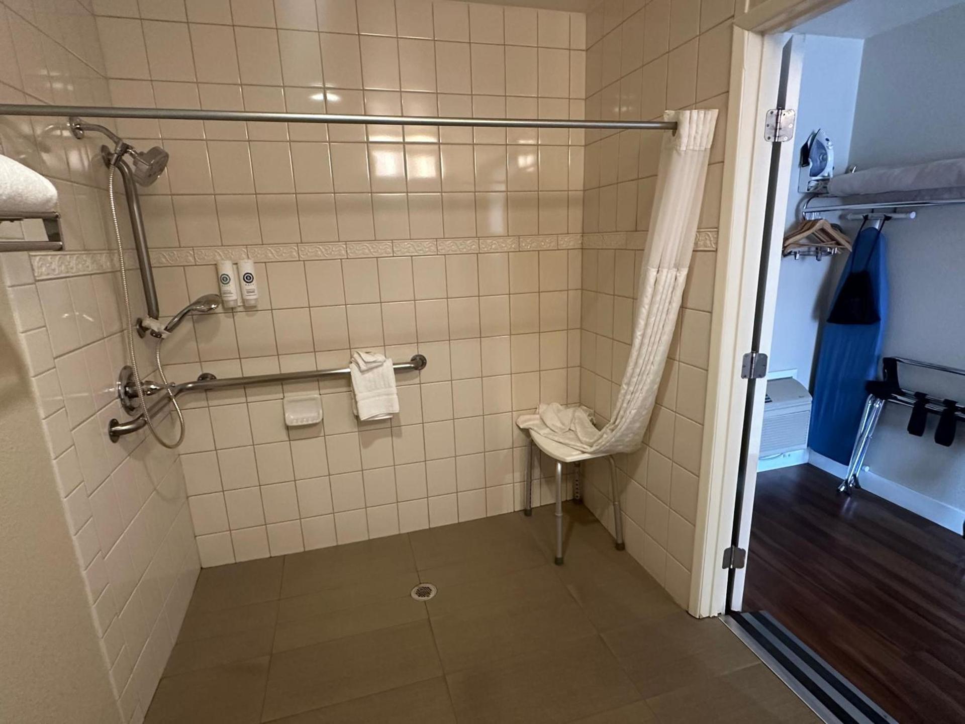 Comfort Inn Bishop photo 41