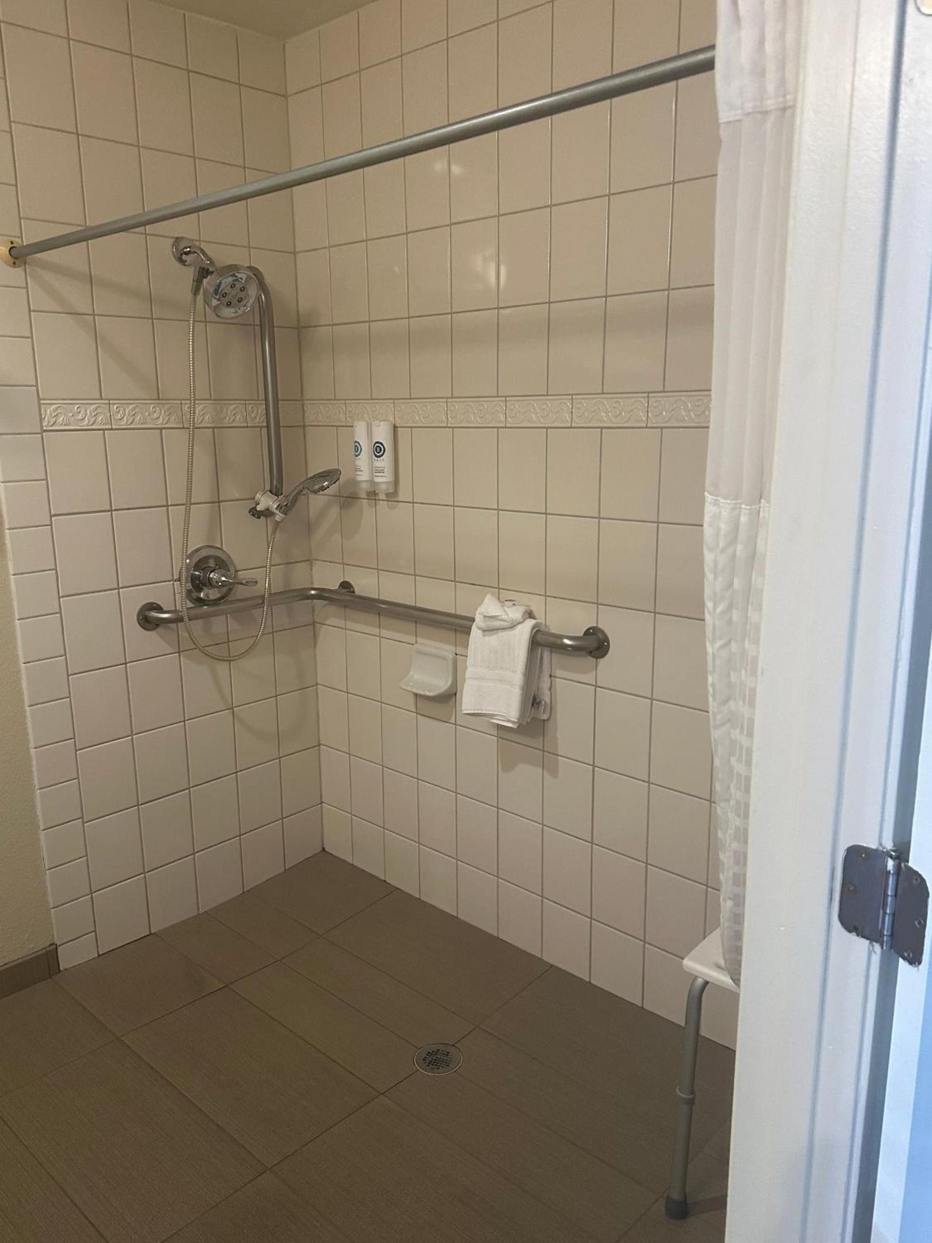 Comfort Inn Bishop photo 42