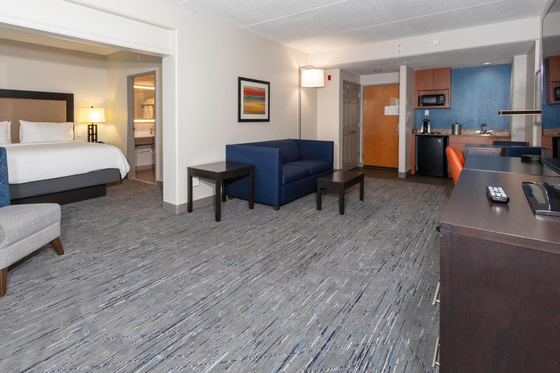 Holiday Inn Express Hotel & Suites Jacksonville Airport by IHG photo 52