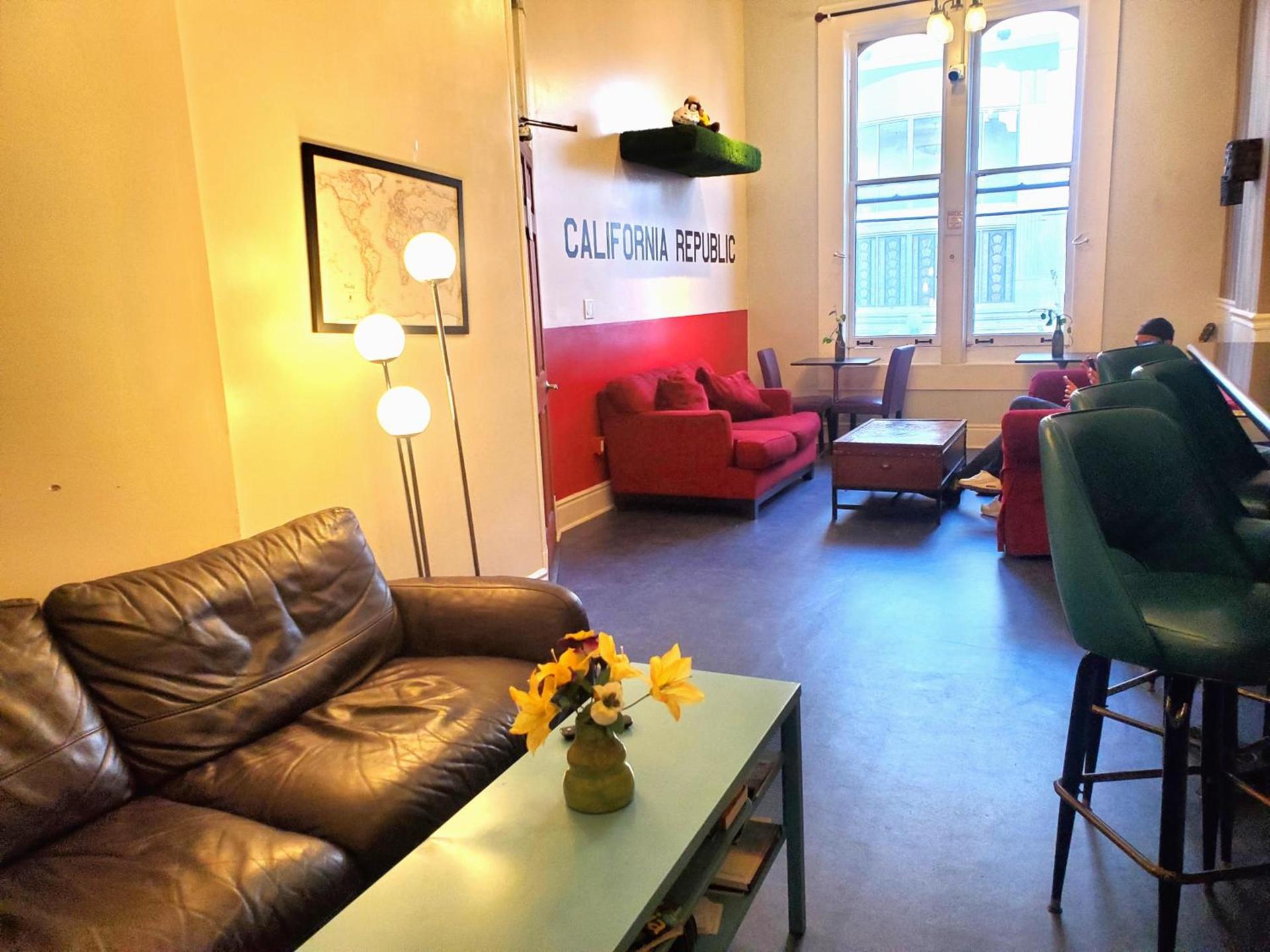 Gaslamp Hostel photo 39