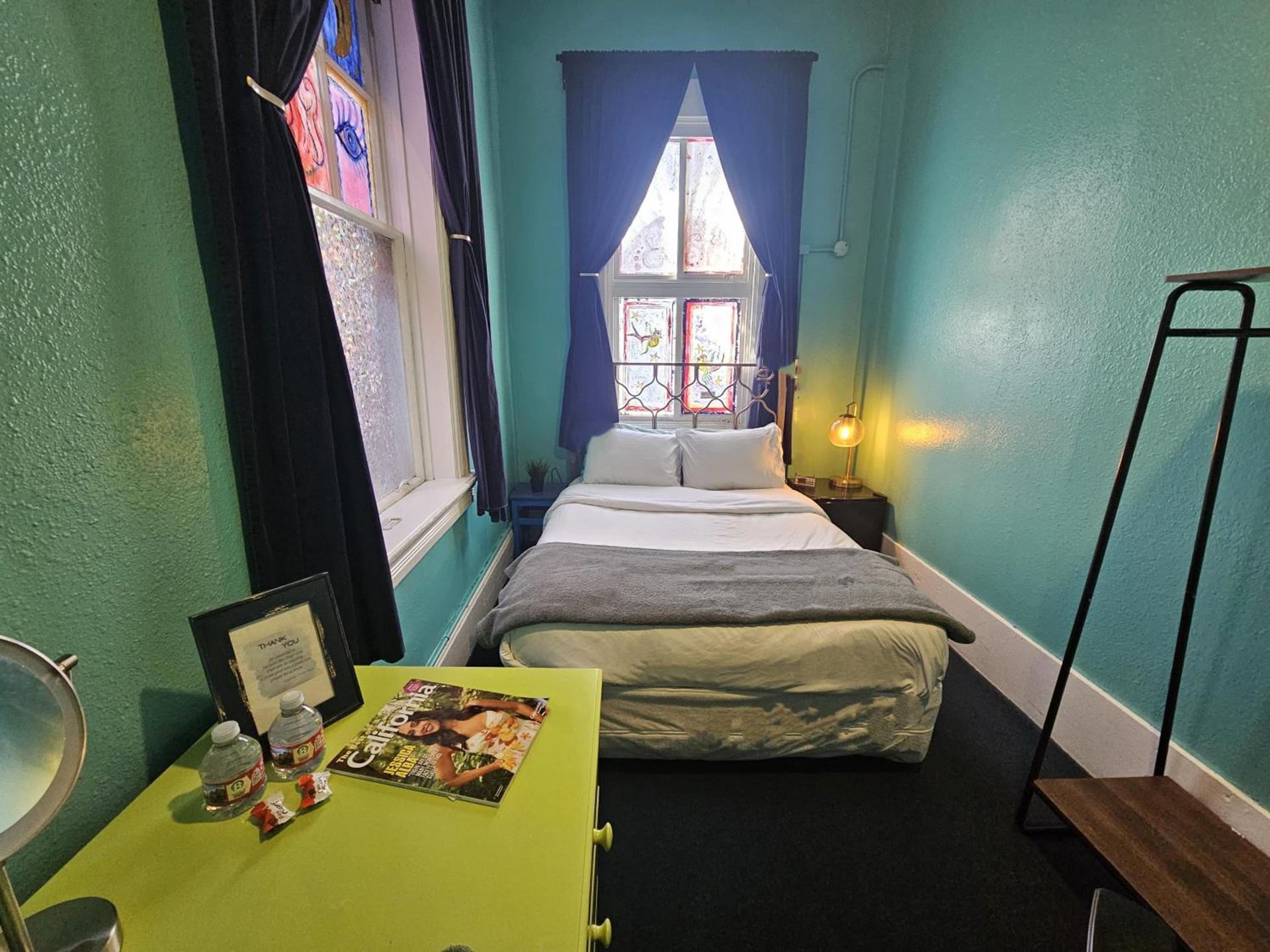 Gaslamp Hostel photo 53
