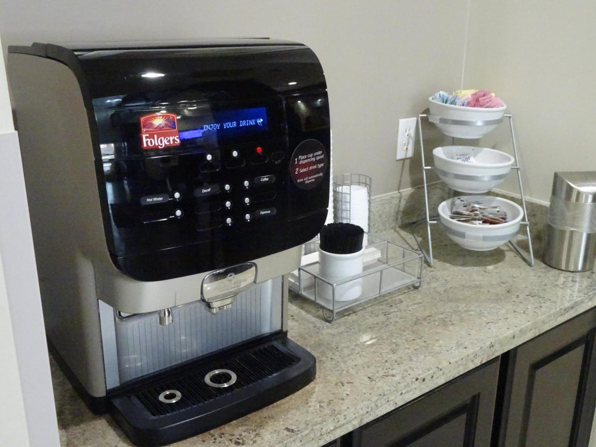 Red Roof Inn & Suites Longview photo 8
