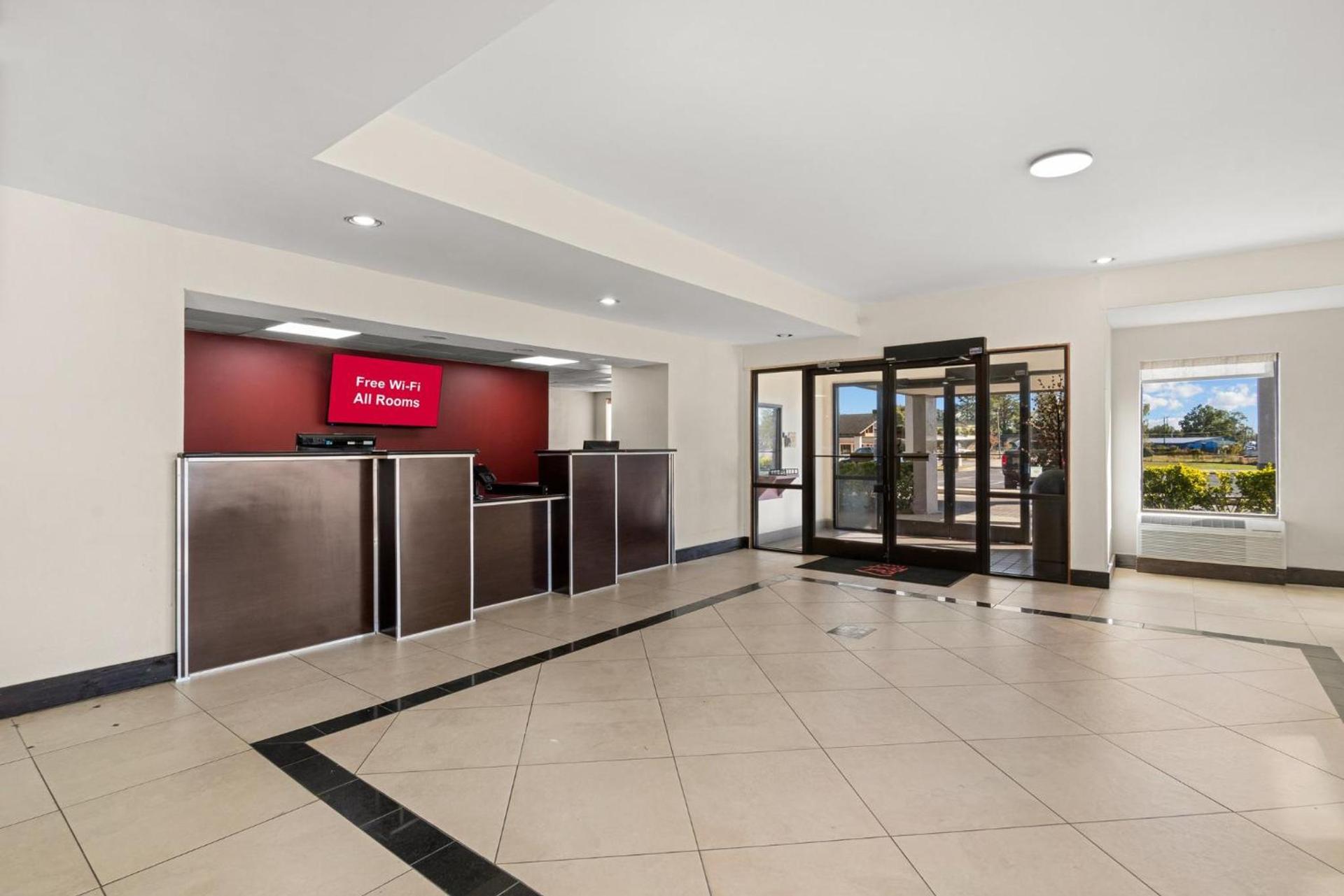 Red Roof Inn Washington, NC photo 8