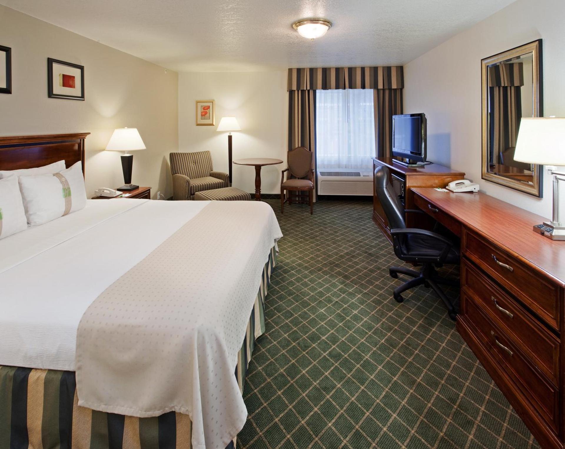 Holiday Inn Redding by IHG photo 14