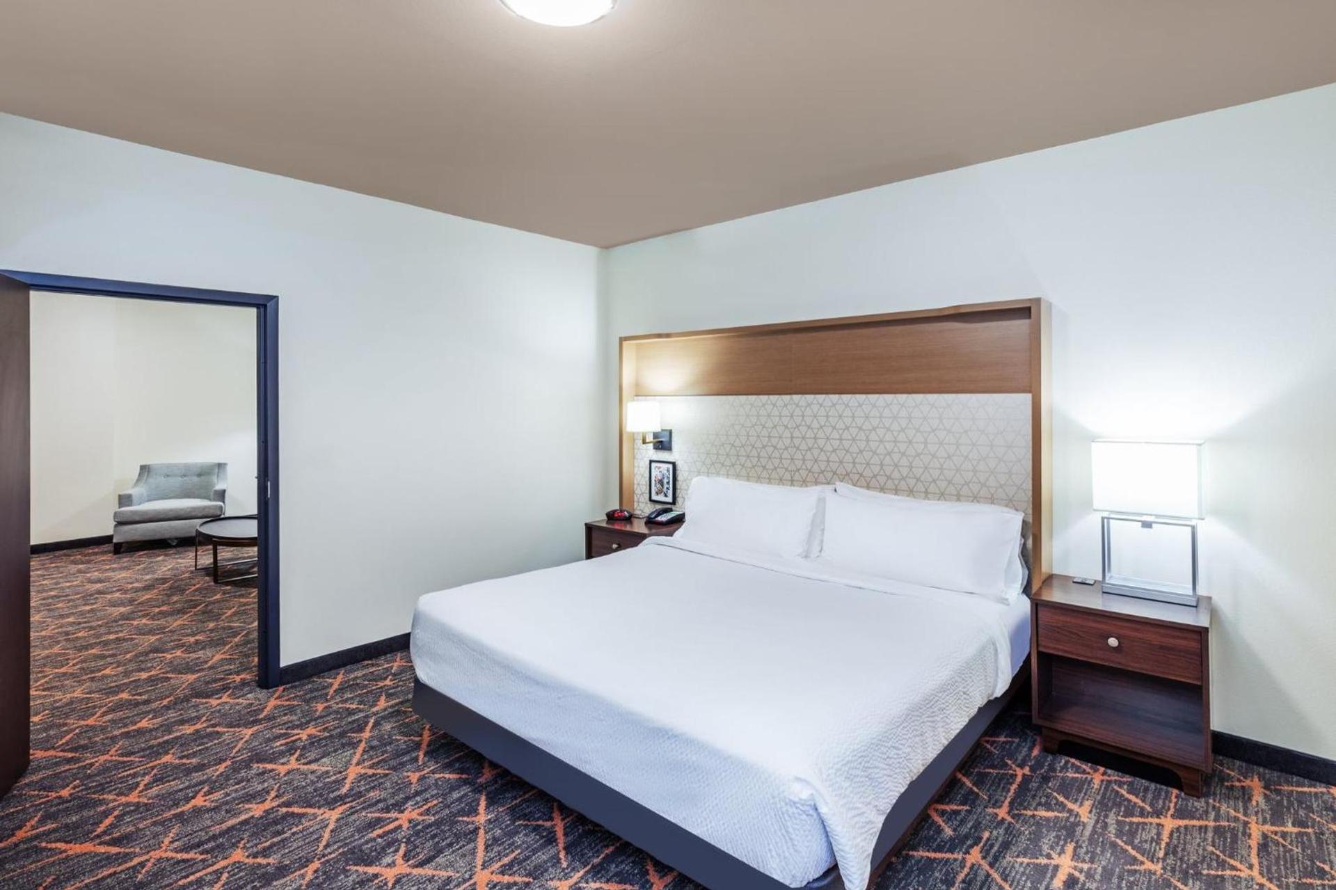 Holiday Inn & Suites Stillwater-University West by IHG photo 71