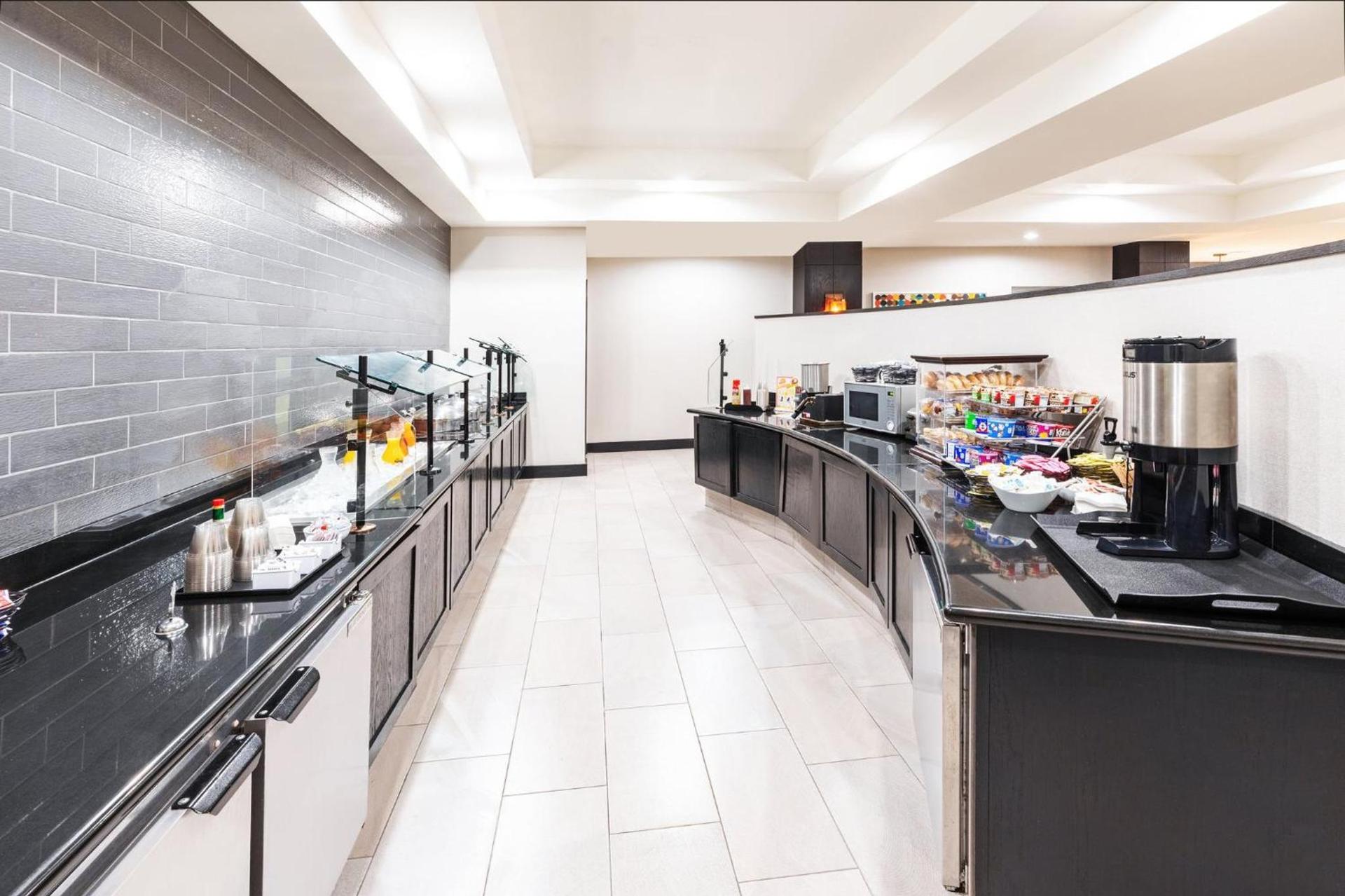 Holiday Inn & Suites Stillwater-University West by IHG photo 44