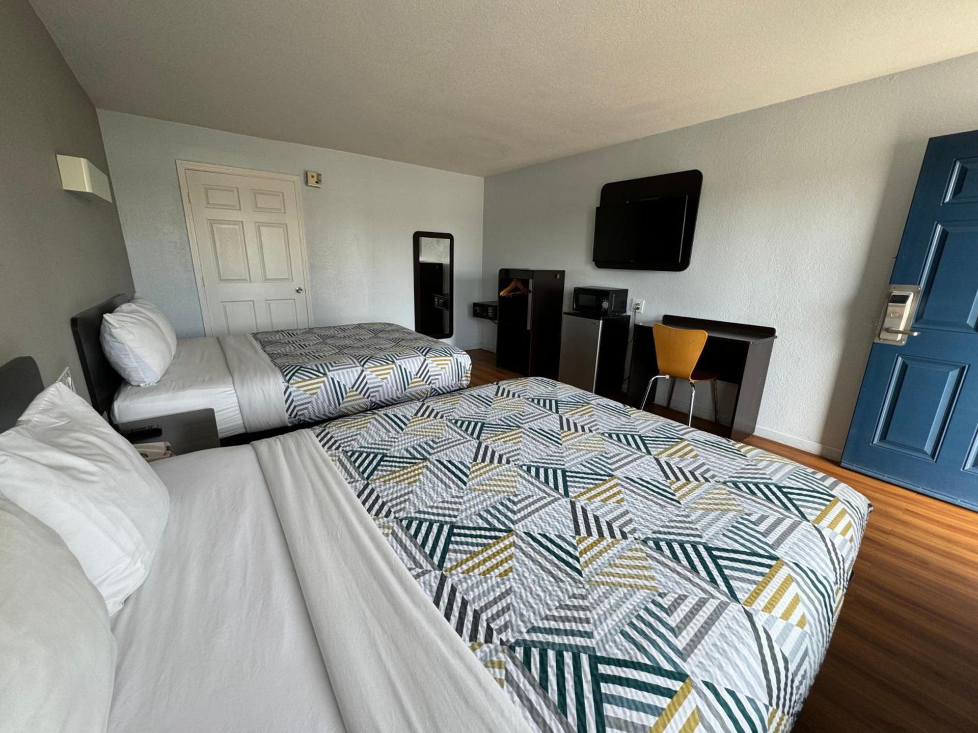 Motel 6-Delano, CA photo 36