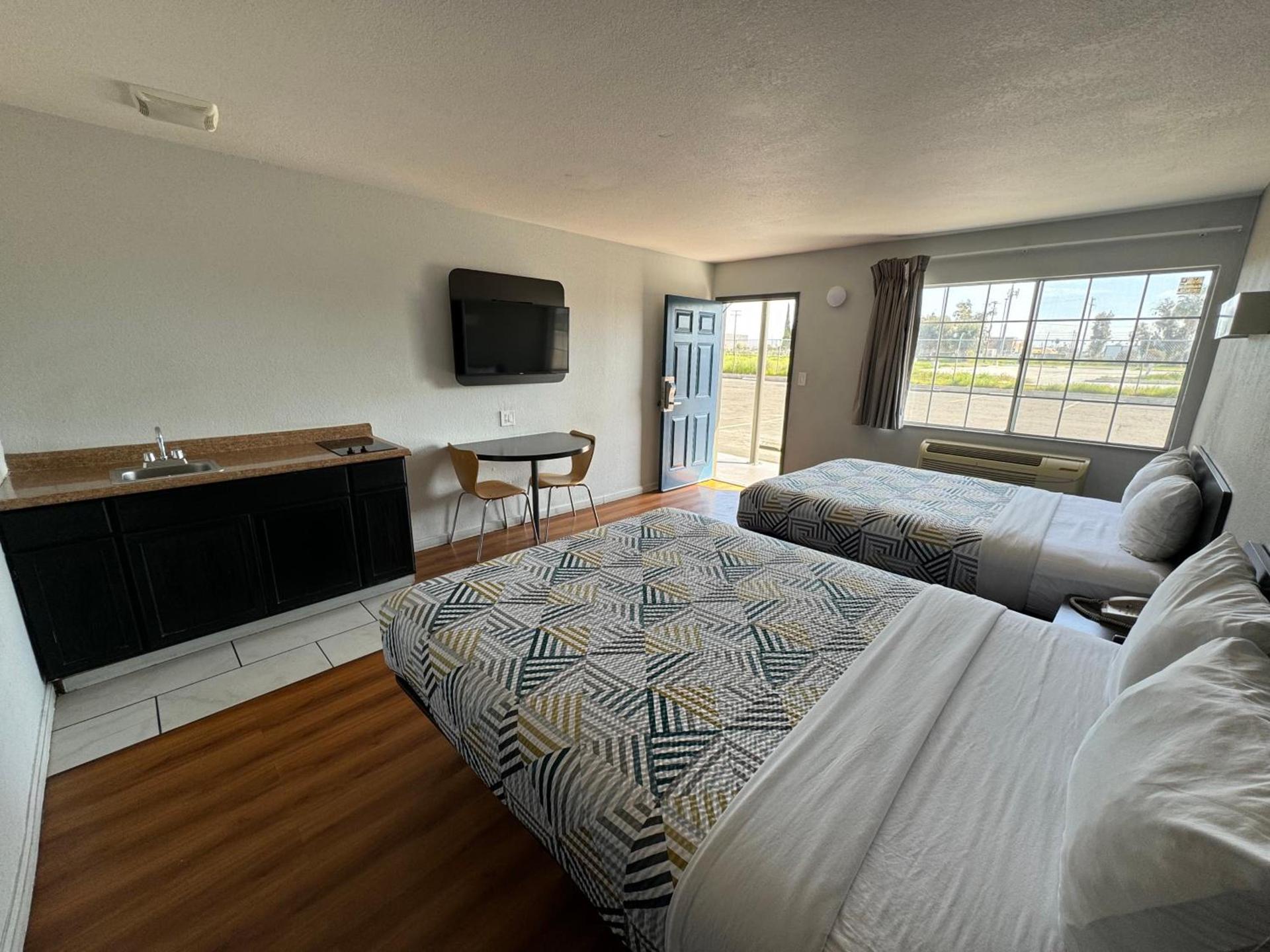 Motel 6-Delano, CA photo 33