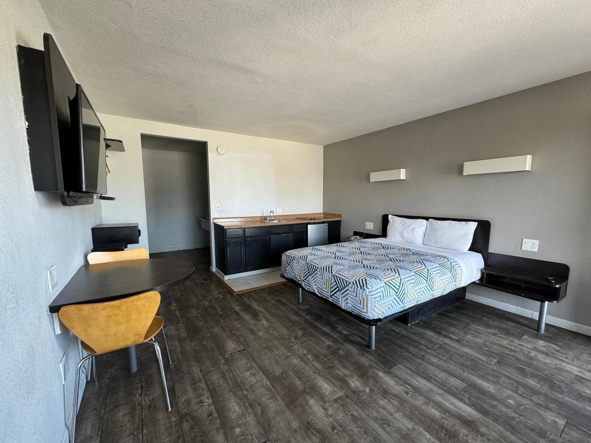 Motel 6-Delano, CA photo 34