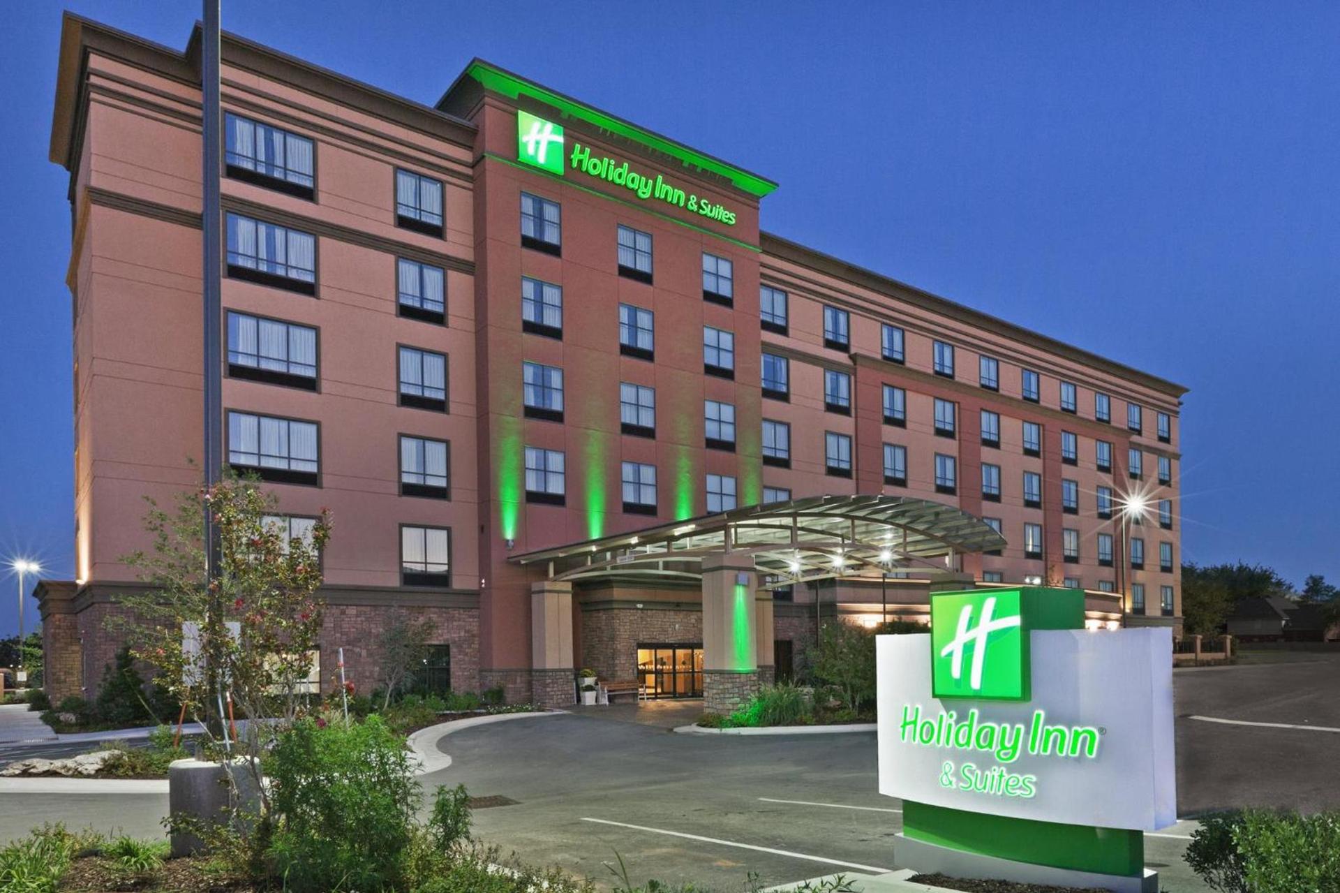 Holiday Inn Hotel & Suites Tulsa South by IHG photo 79