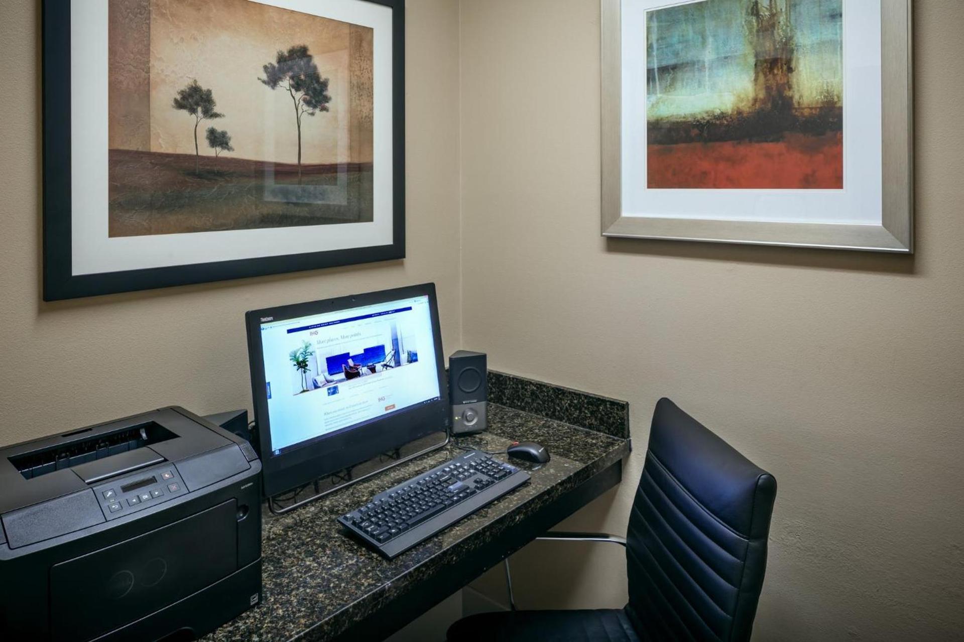 Holiday Inn Express Corvallis-On the River by IHG photo 10