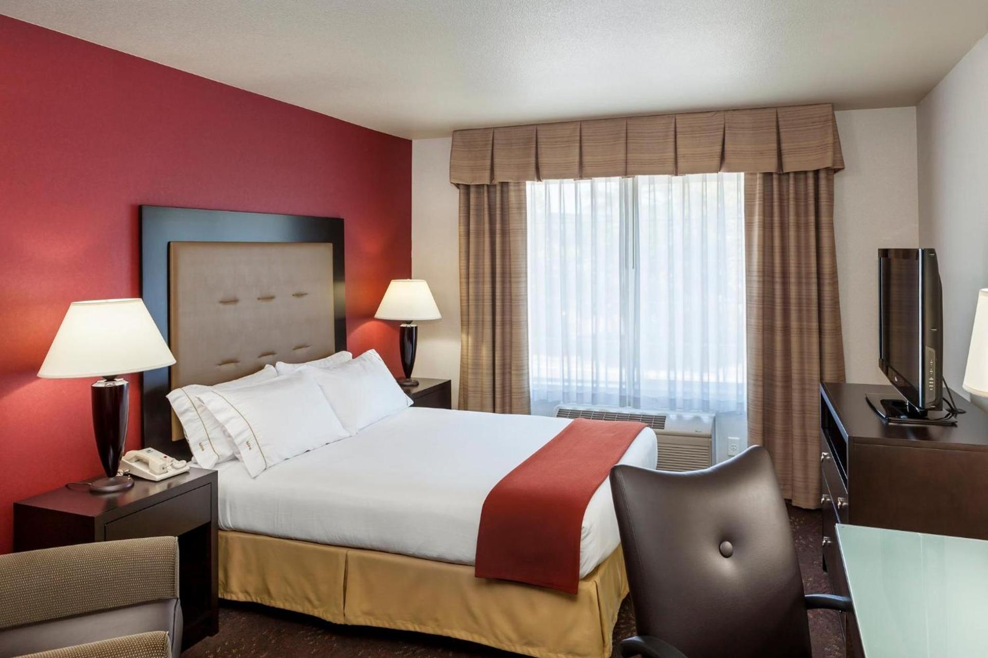 Holiday Inn Express Corvallis-On the River by IHG photo 45