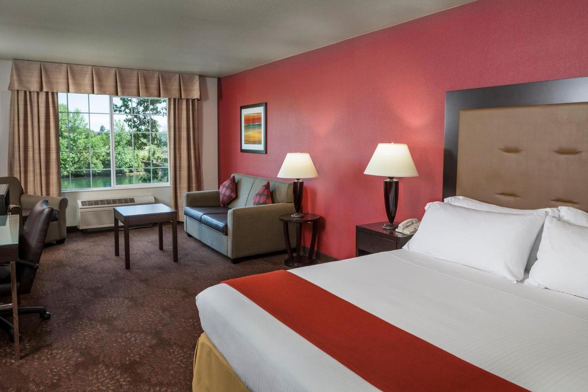 Holiday Inn Express Corvallis-On the River by IHG photo 46