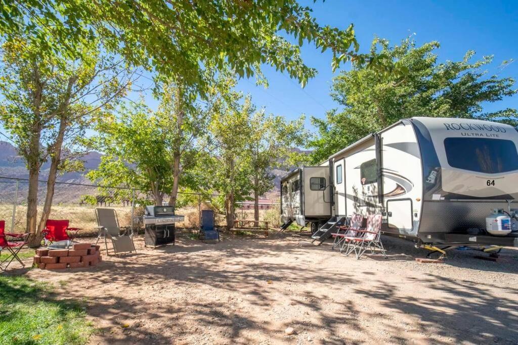 Moab RV Resort Fully Setup RV for Glamping OK64 photo 2