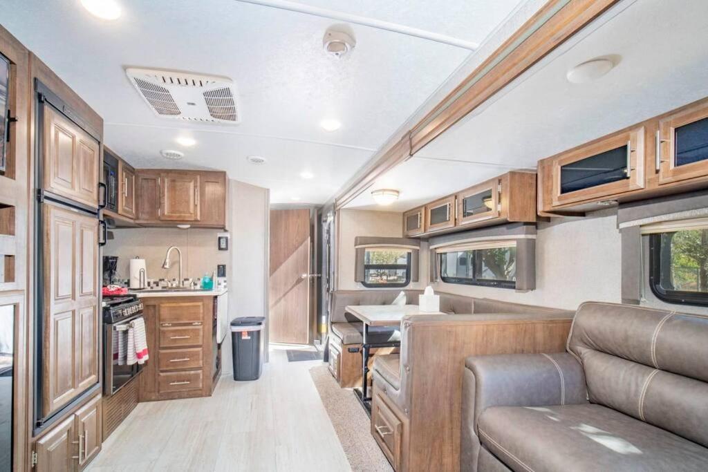 Moab RV Resort Fully Setup RV for Glamping OK64 photo 17