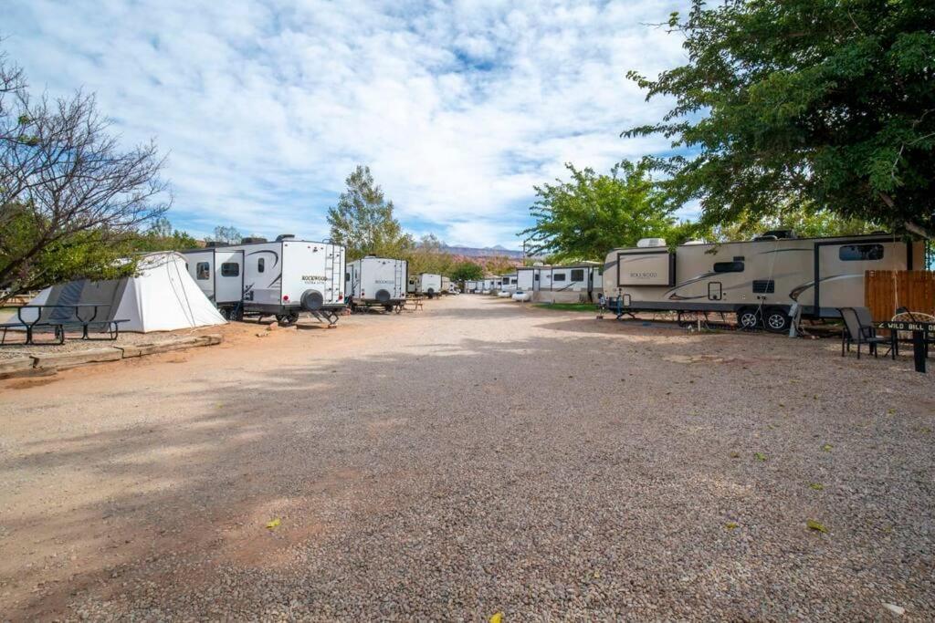 Moab RV Resort Fully Setup RV for Glamping OK64 photo 11