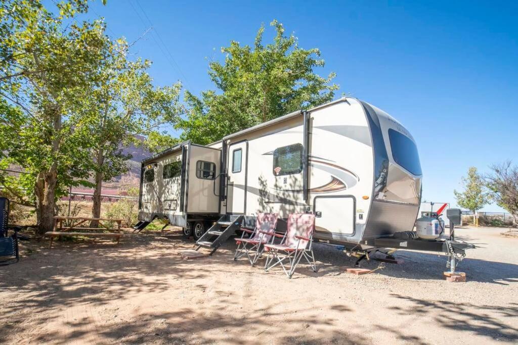 Moab RV Resort Fully Setup RV for Glamping OK64 photo 12