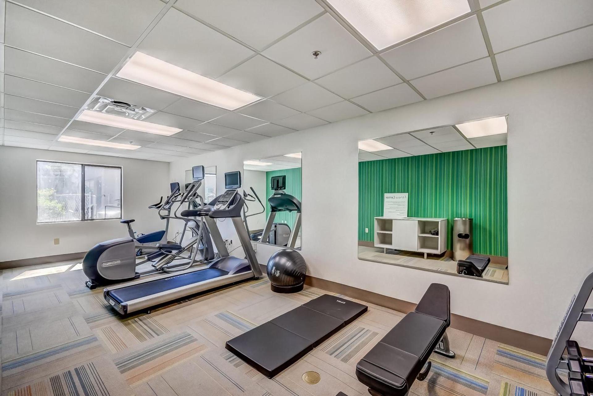 Holiday Inn Express & Suites Greenville Airport i85 by IHG photo 87