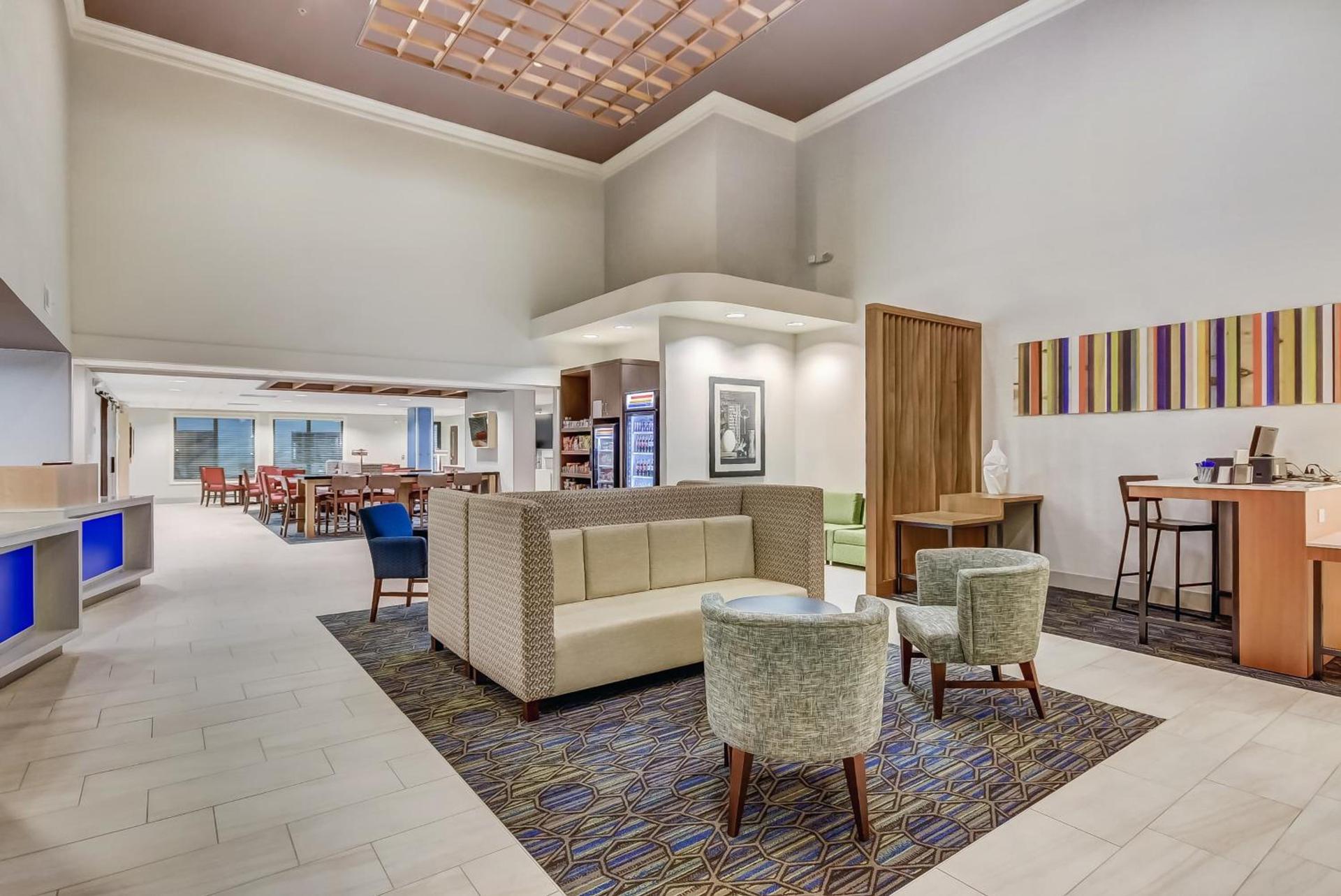 Holiday Inn Express & Suites Greenville Airport i85 by IHG photo 85