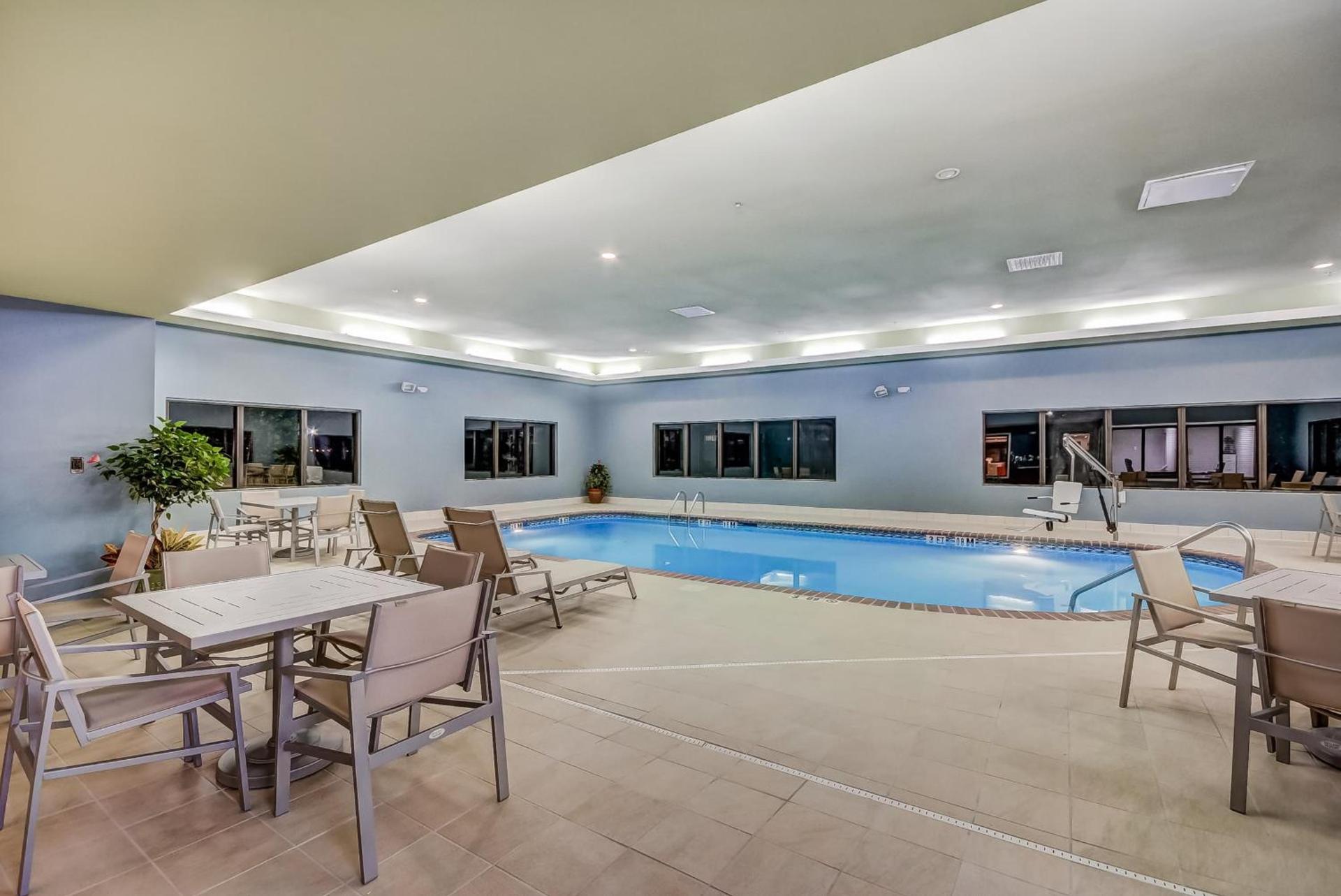 Holiday Inn Express & Suites Greenville Airport i85 by IHG photo 95
