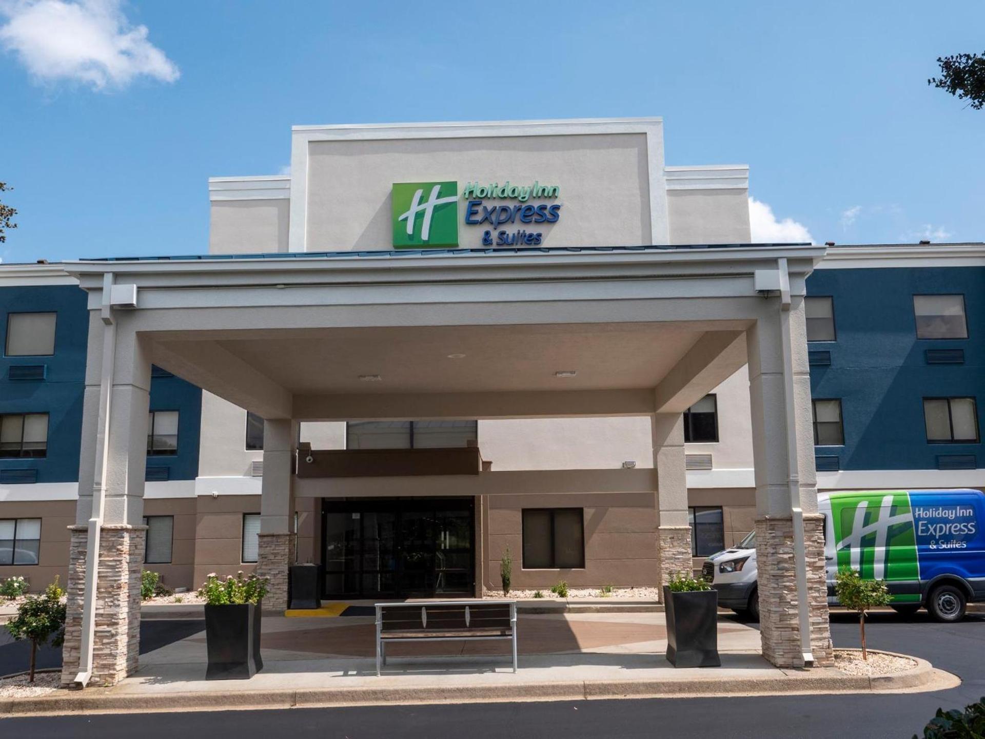 Holiday Inn Express & Suites Greenville Airport i85 by IHG photo 81
