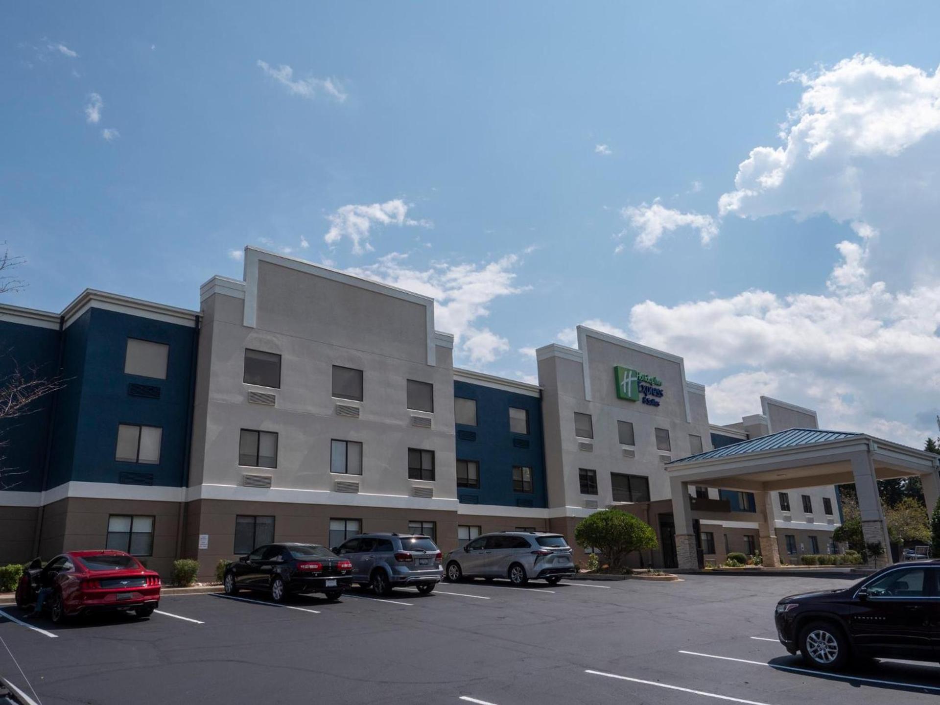 Holiday Inn Express & Suites Greenville Airport i85 by IHG photo 98