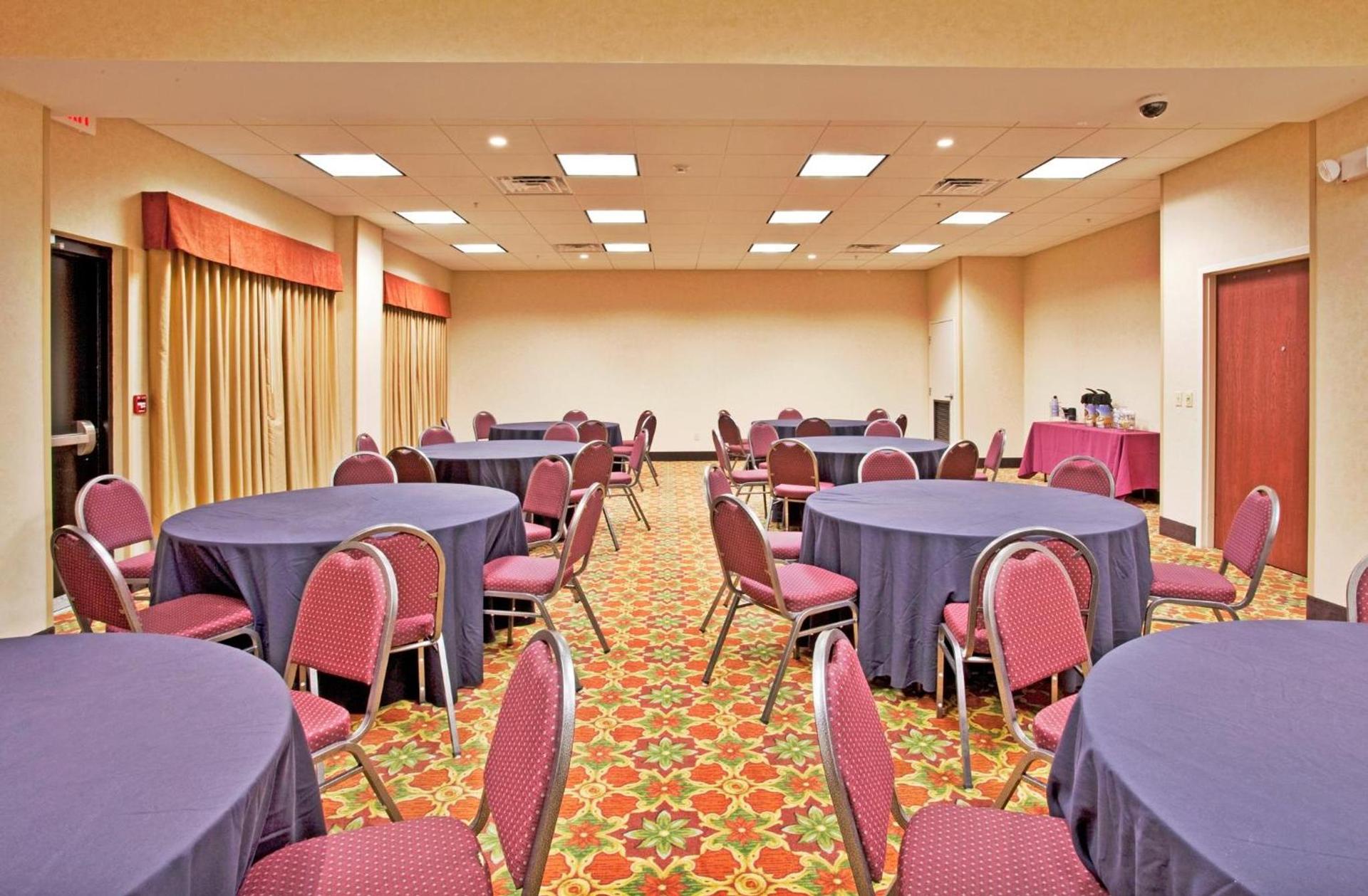 Holiday Inn Express Hotel & Suites Port Richey by IHG photo 9