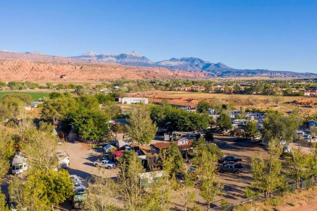 Moab RV Resort Rockwood Lite RV Fully Setup OK34 photo 13