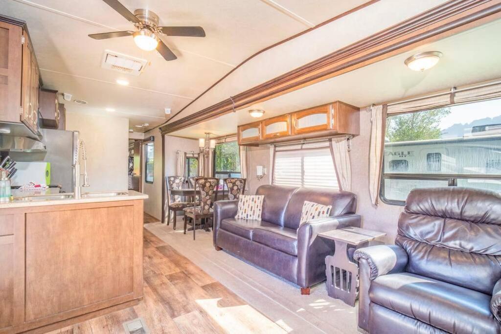 Moab RV Resort Glamping Large RV Setup OK63 photo 8