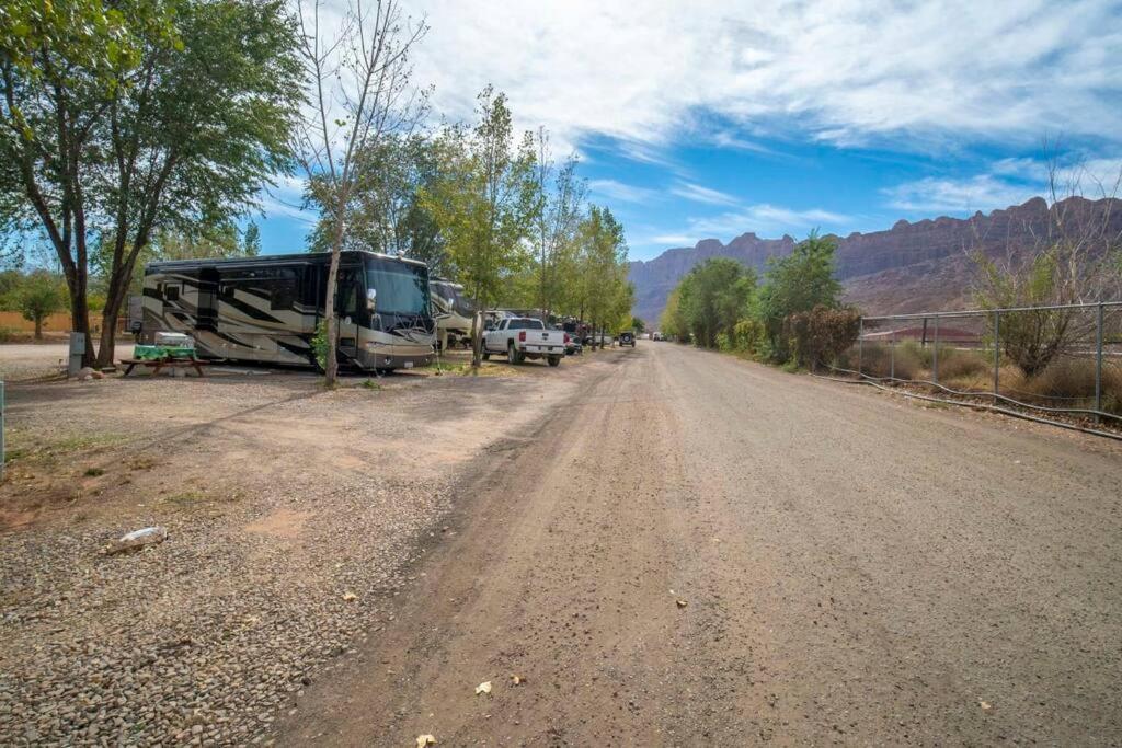 Moab RV Resort Glamping Large RV Setup OK63 photo 2