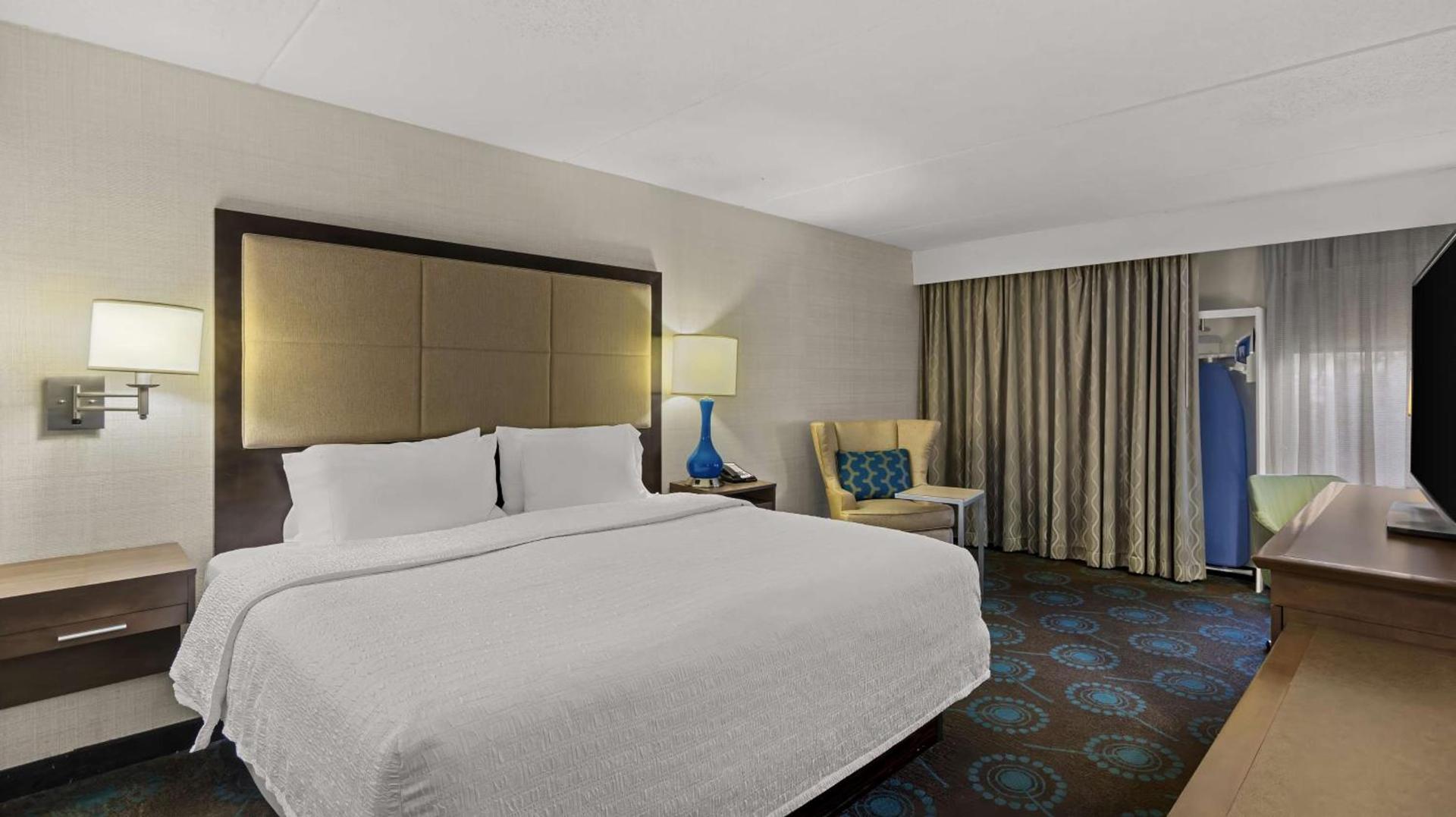 Hampton Inn Bloomington photo 49