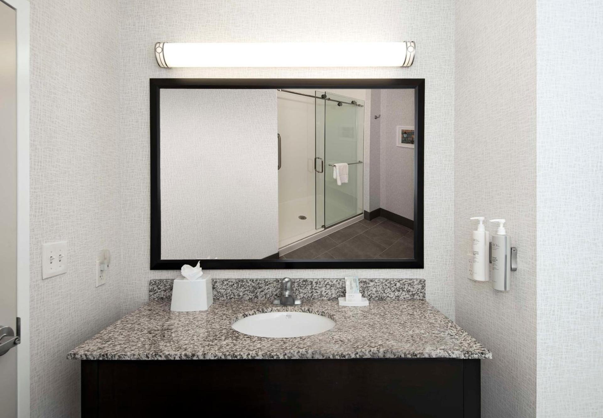 Hampton Inn & Suites - Raleigh Downtown photo 96