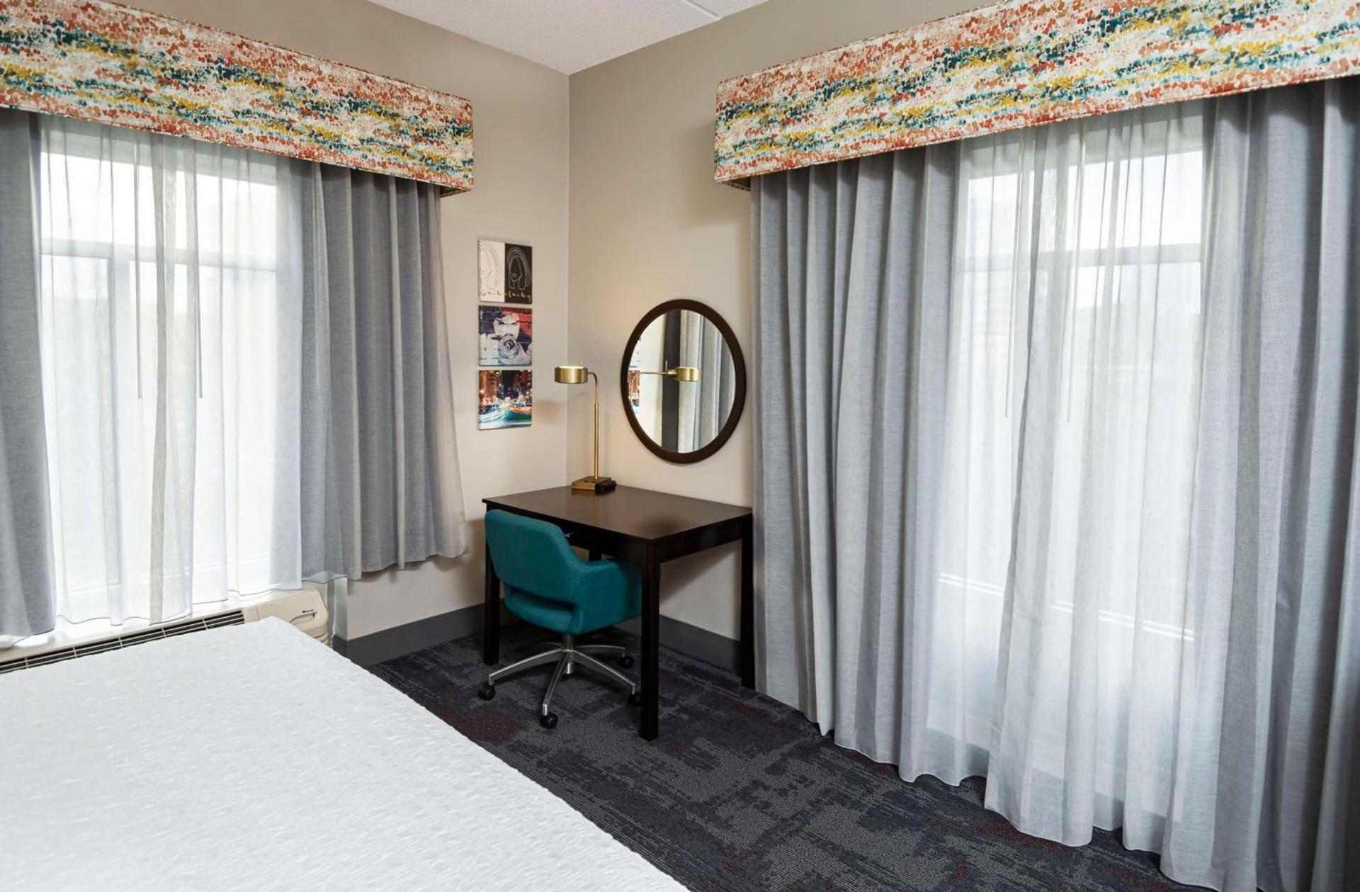 Hampton Inn & Suites - Raleigh Downtown photo 73