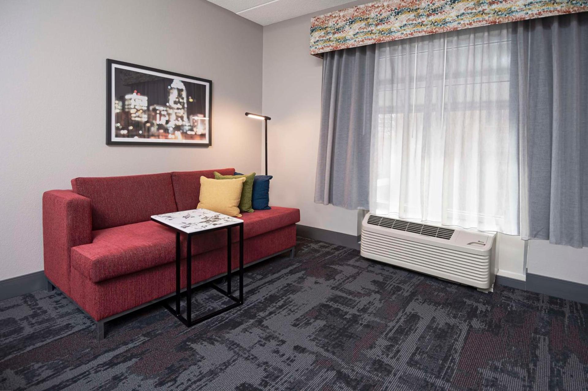 Hampton Inn & Suites - Raleigh Downtown photo 87