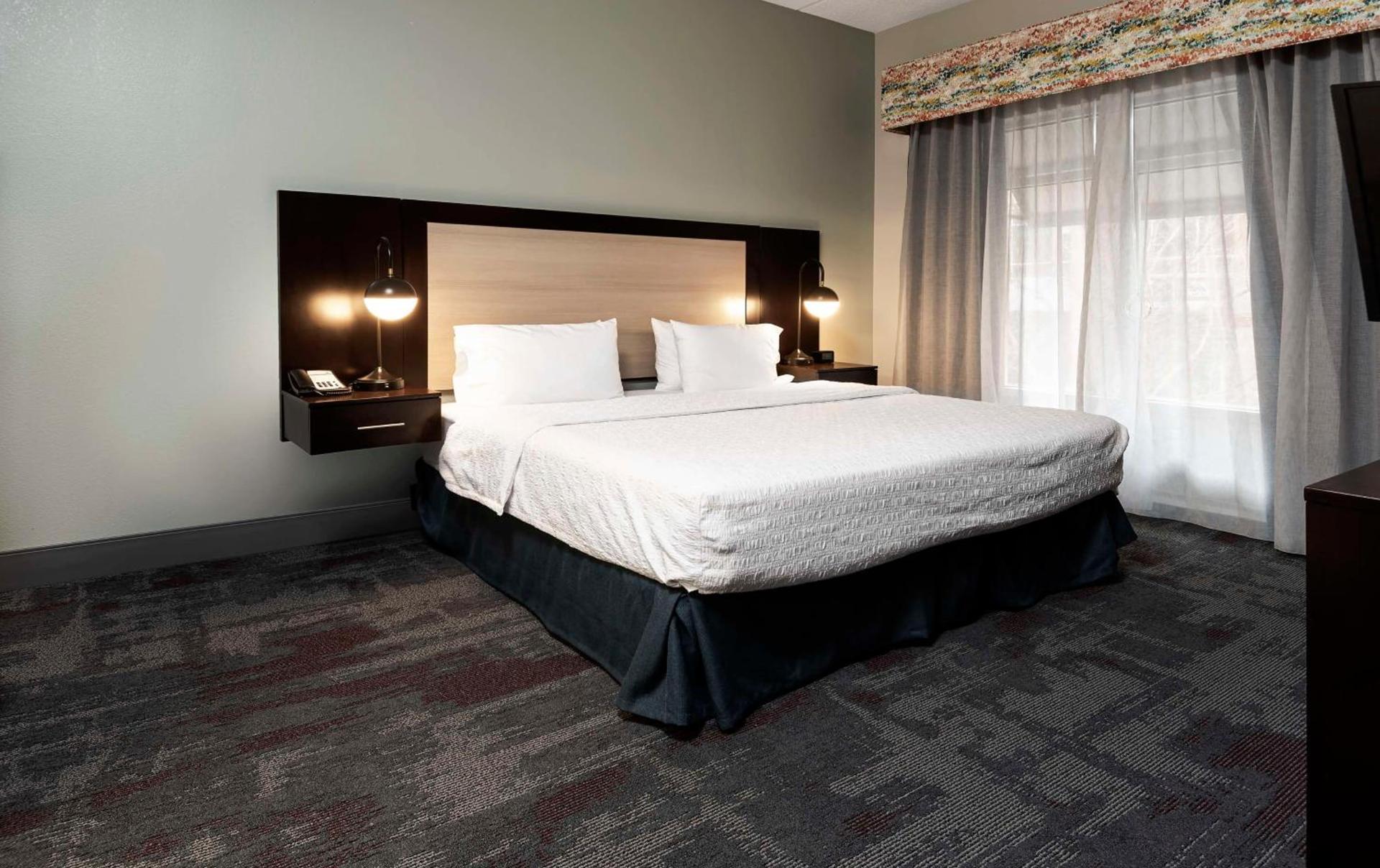 Hampton Inn & Suites - Raleigh Downtown photo 21