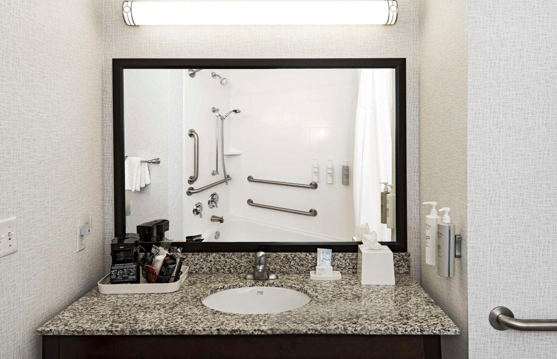 Hampton Inn & Suites - Raleigh Downtown photo 83