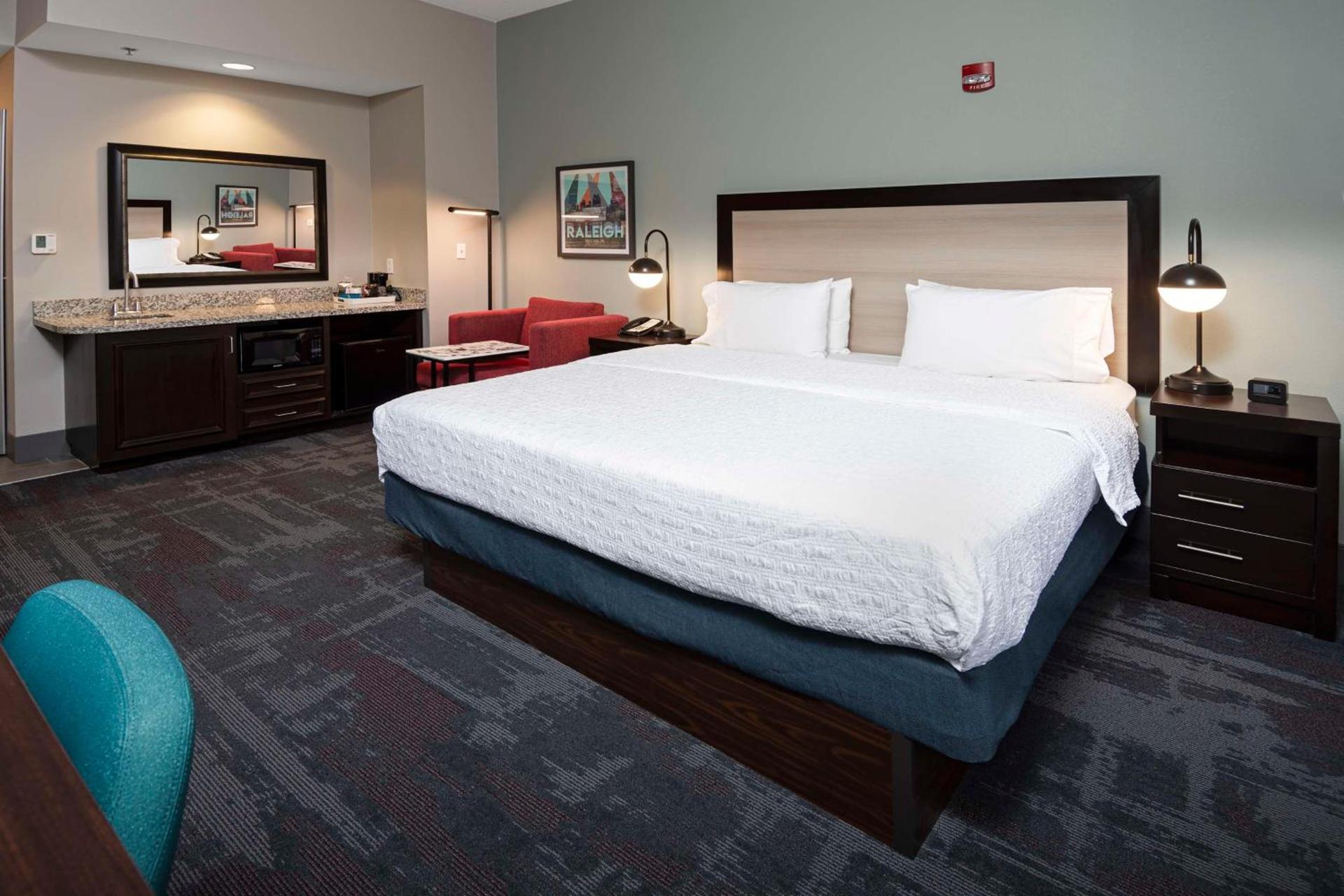 Hampton Inn & Suites - Raleigh Downtown photo 14