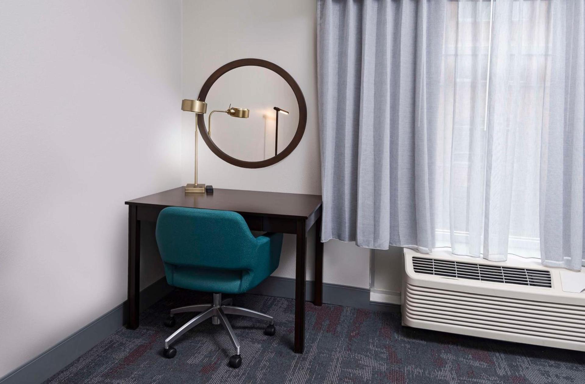 Hampton Inn & Suites - Raleigh Downtown photo 41