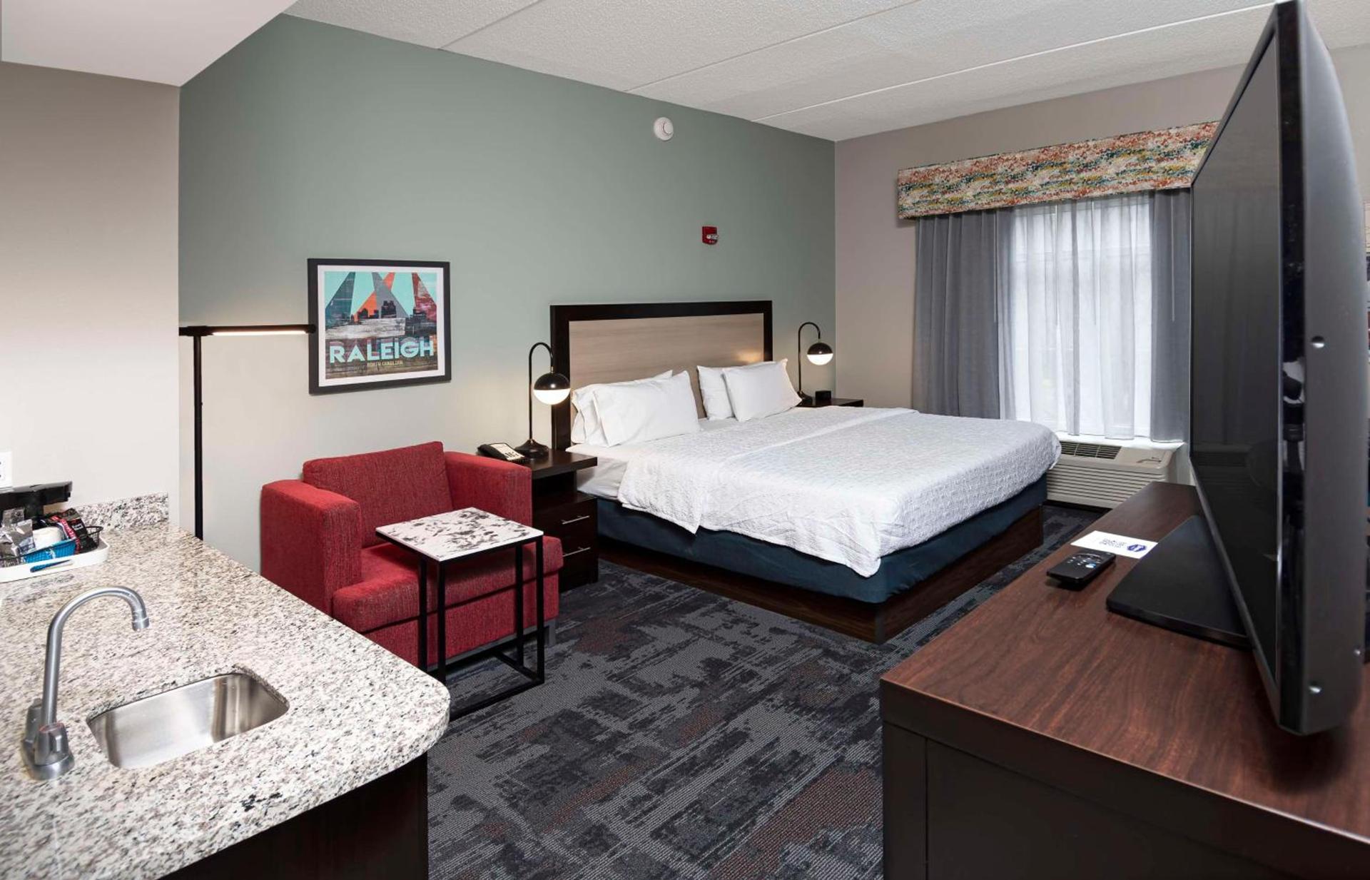 Hampton Inn & Suites - Raleigh Downtown photo 95