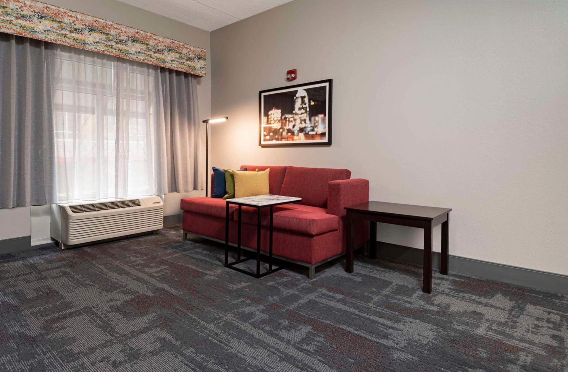 Hampton Inn & Suites - Raleigh Downtown photo 88