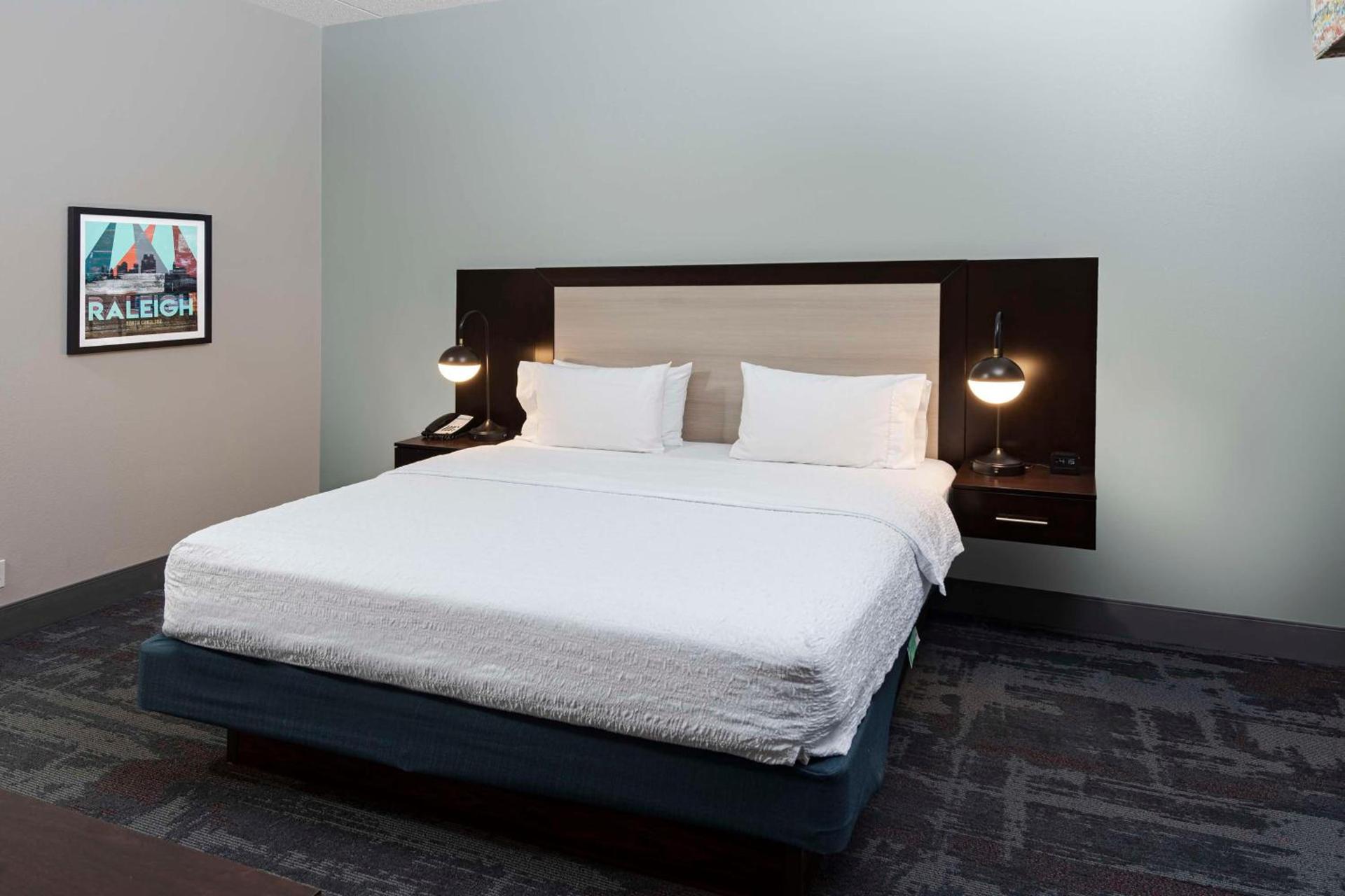 Hampton Inn & Suites - Raleigh Downtown photo 54