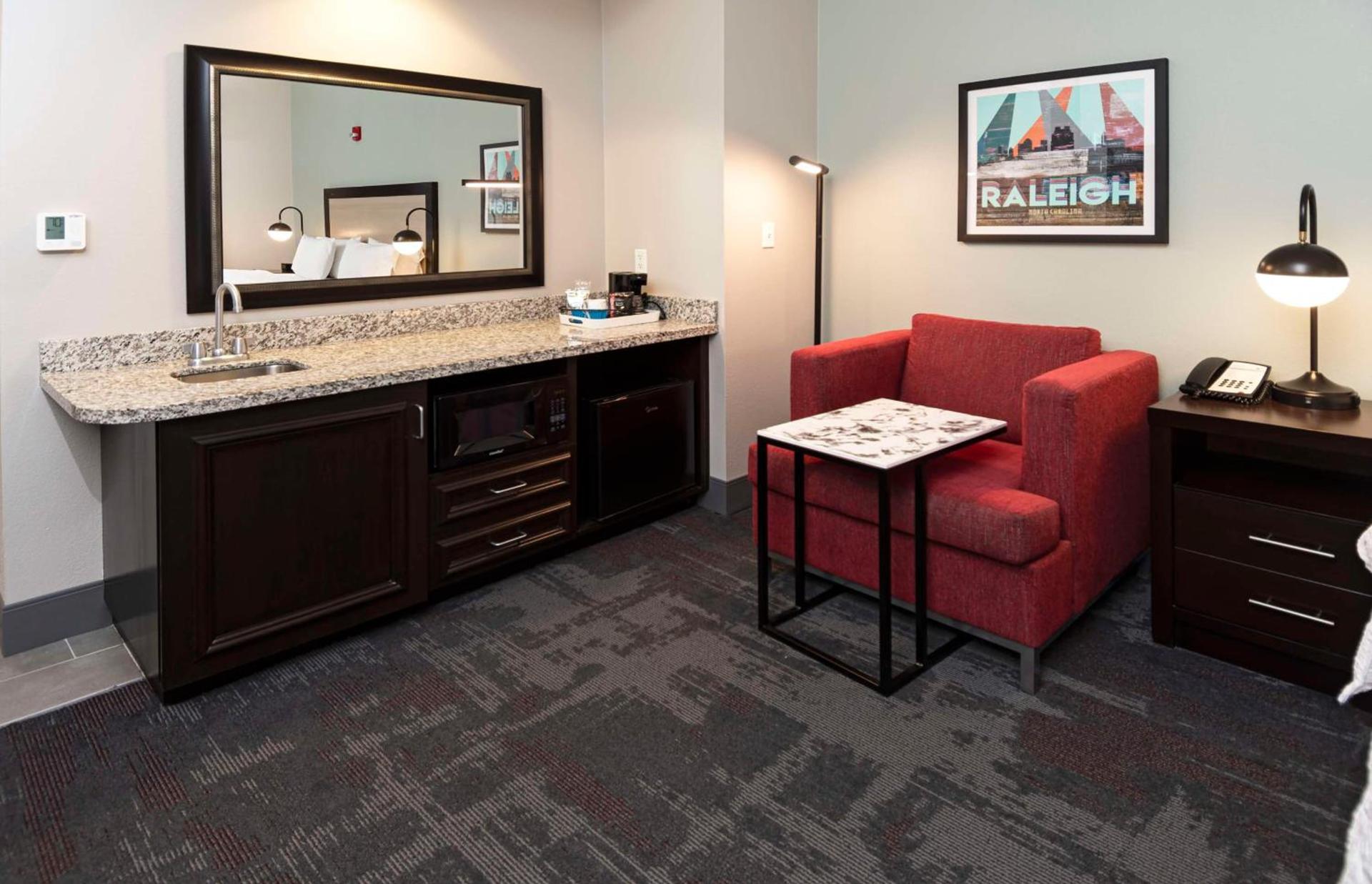 Hampton Inn & Suites - Raleigh Downtown photo 43
