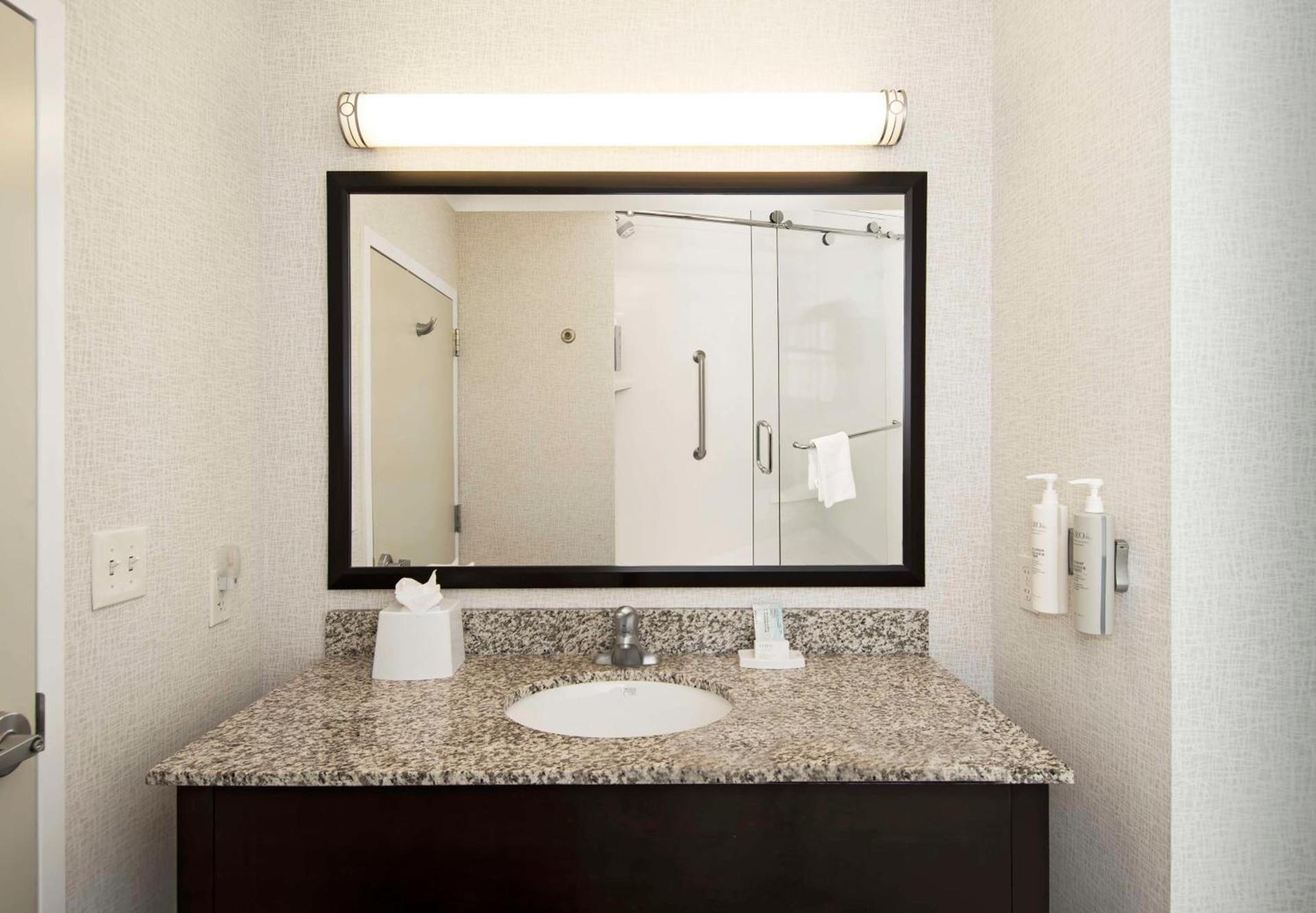 Hampton Inn & Suites - Raleigh Downtown photo 99