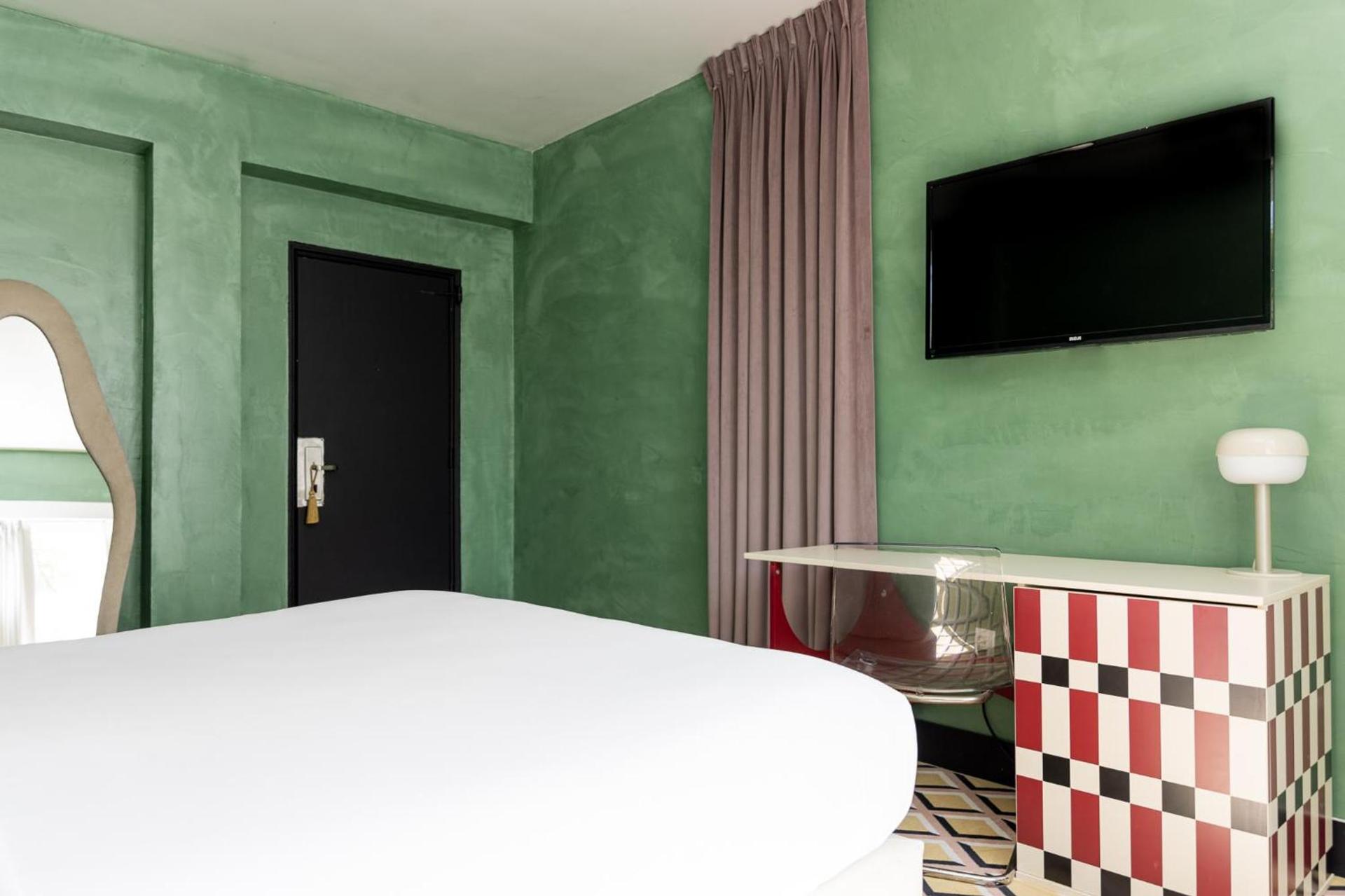Crest Hotel Suites photo 53