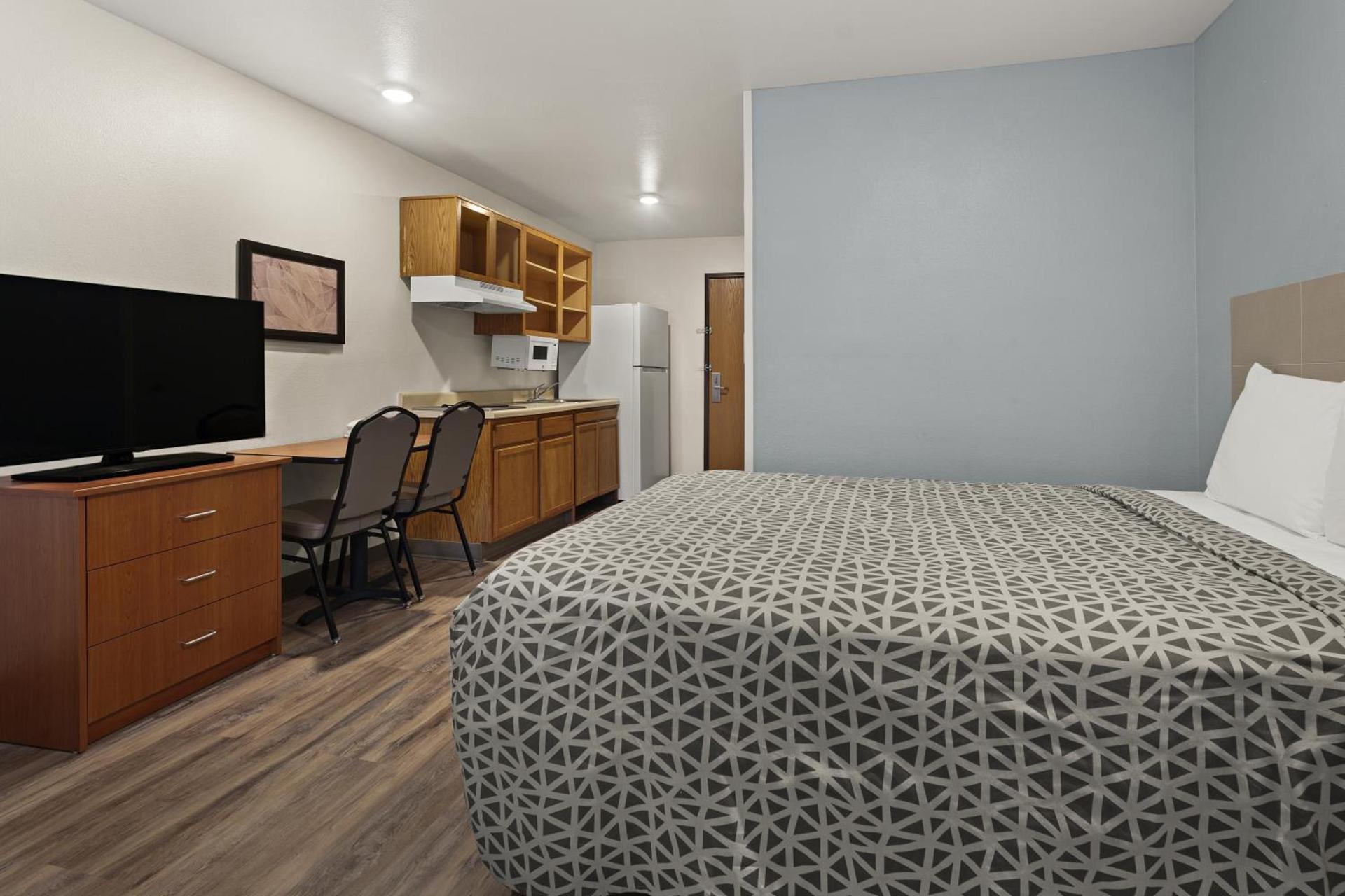 WoodSpring Suites Johnson City photo 34